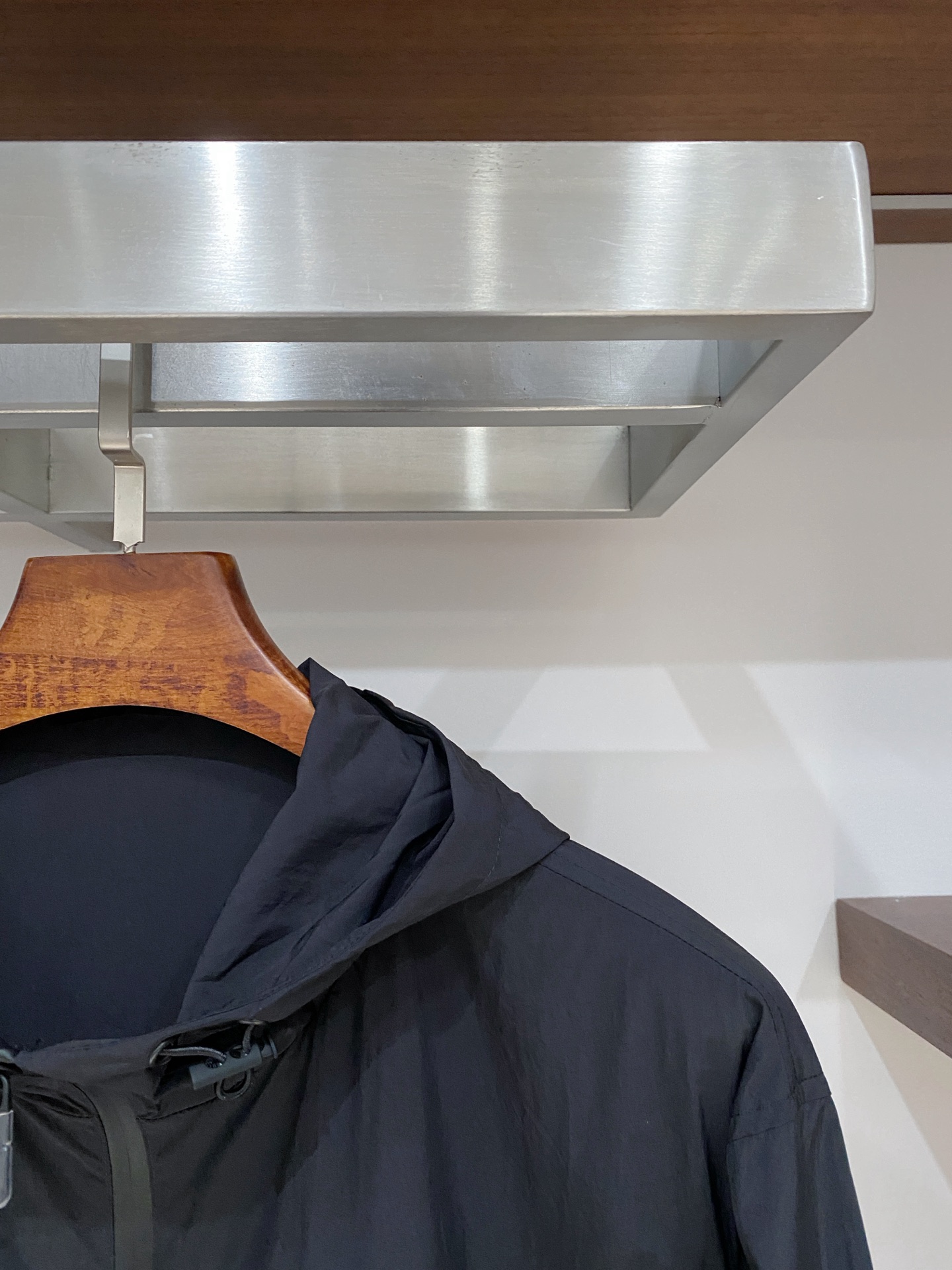 支持年后退换！巴宝莉、2025新品夹克外套，时尚帅气，简约百搭款，衣下刺绣装饰图案logo，定制原版面料