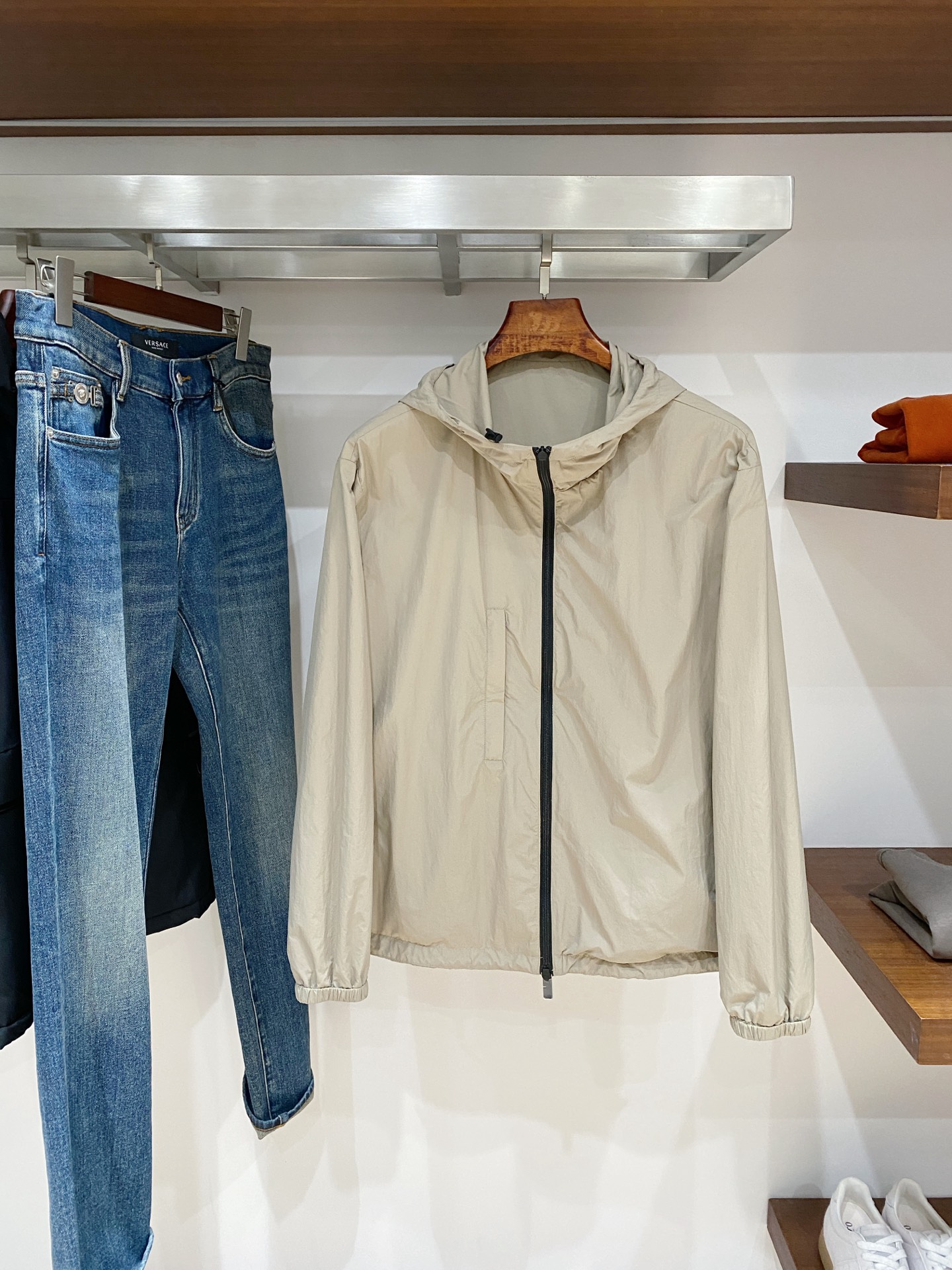 支持年后退换！巴宝莉、2025新品夹克外套，时尚帅气，简约百搭款，衣下刺绣装饰图案logo，定制原版面料