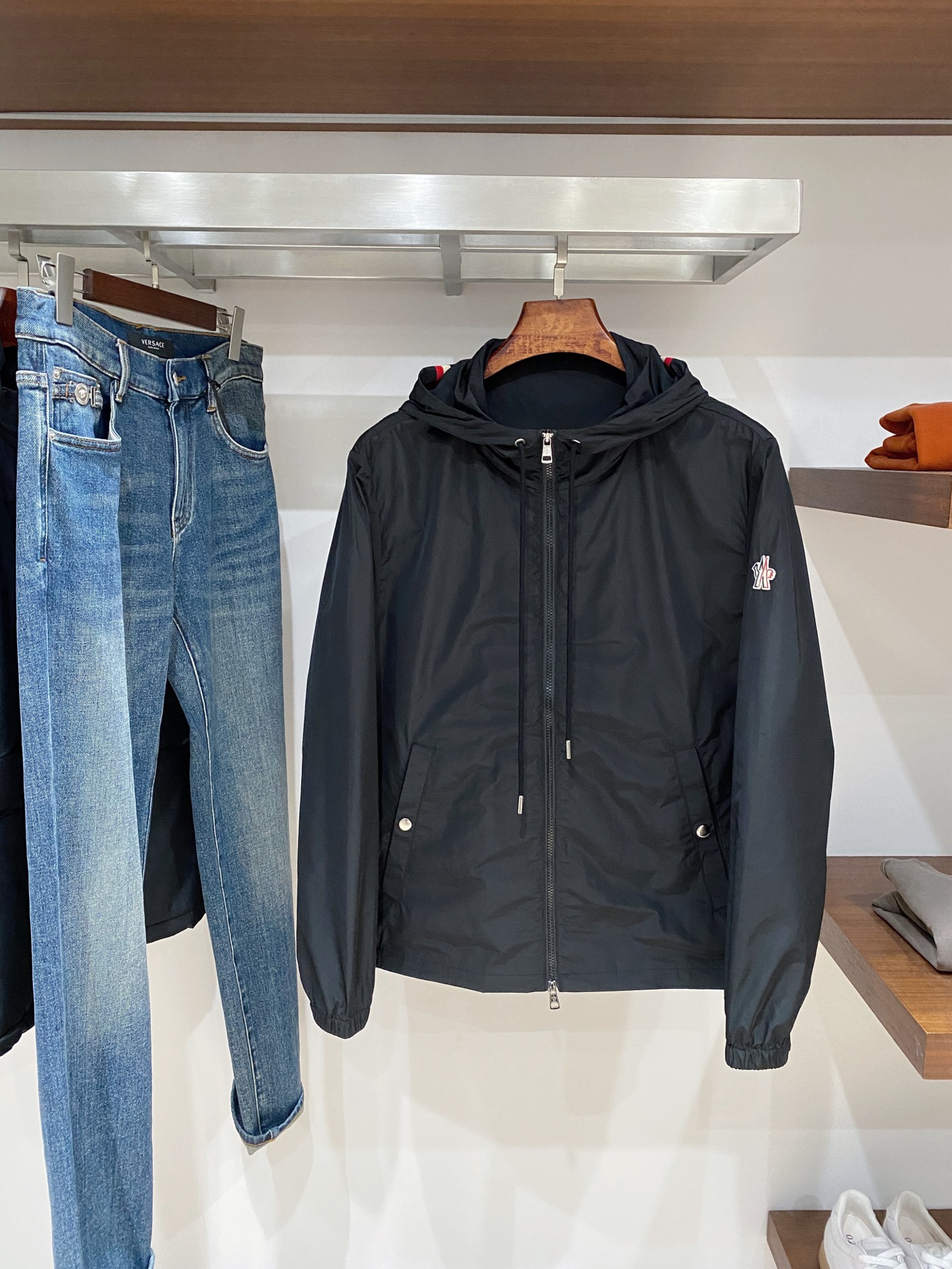 支持年后退换！蒙口、2025新品夹克外套，时尚帅气，简约百搭款，袖口刺绣装饰图案logo，定制原版面料，