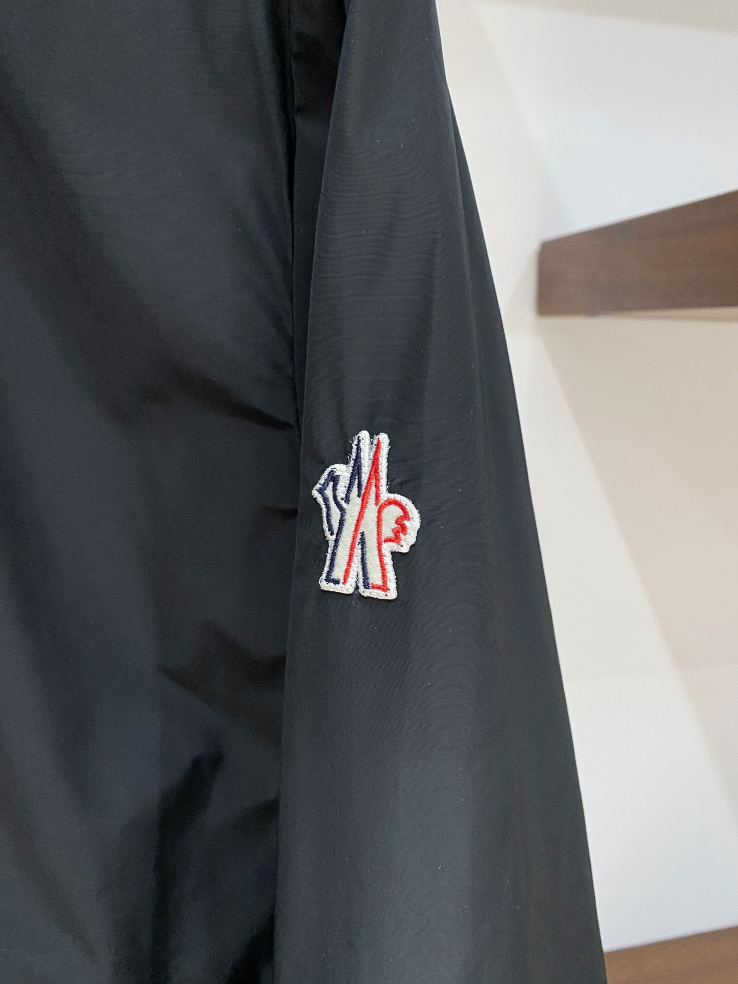 支持年后退换！蒙口、2025新品夹克外套，时尚帅气，简约百搭款，袖口刺绣装饰图案logo，定制原版面料，