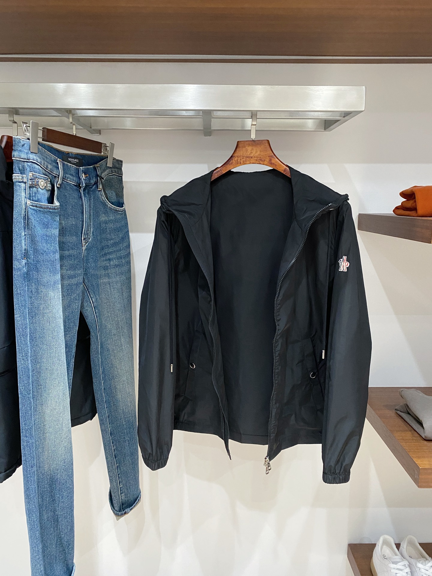 支持年后退换！蒙口、2025新品夹克外套，时尚帅气，简约百搭款，袖口刺绣装饰图案logo，定制原版面料，