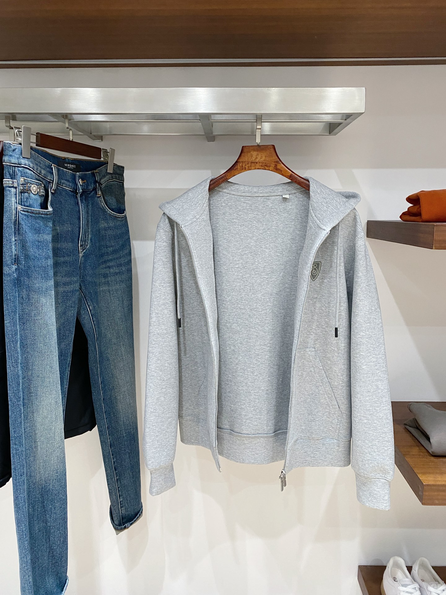 支持年后退换！巴宝莉、2025新品卫衣外套，帅气时尚，胸前顶级印花字母logo，简约百搭款。面料棉 不仅