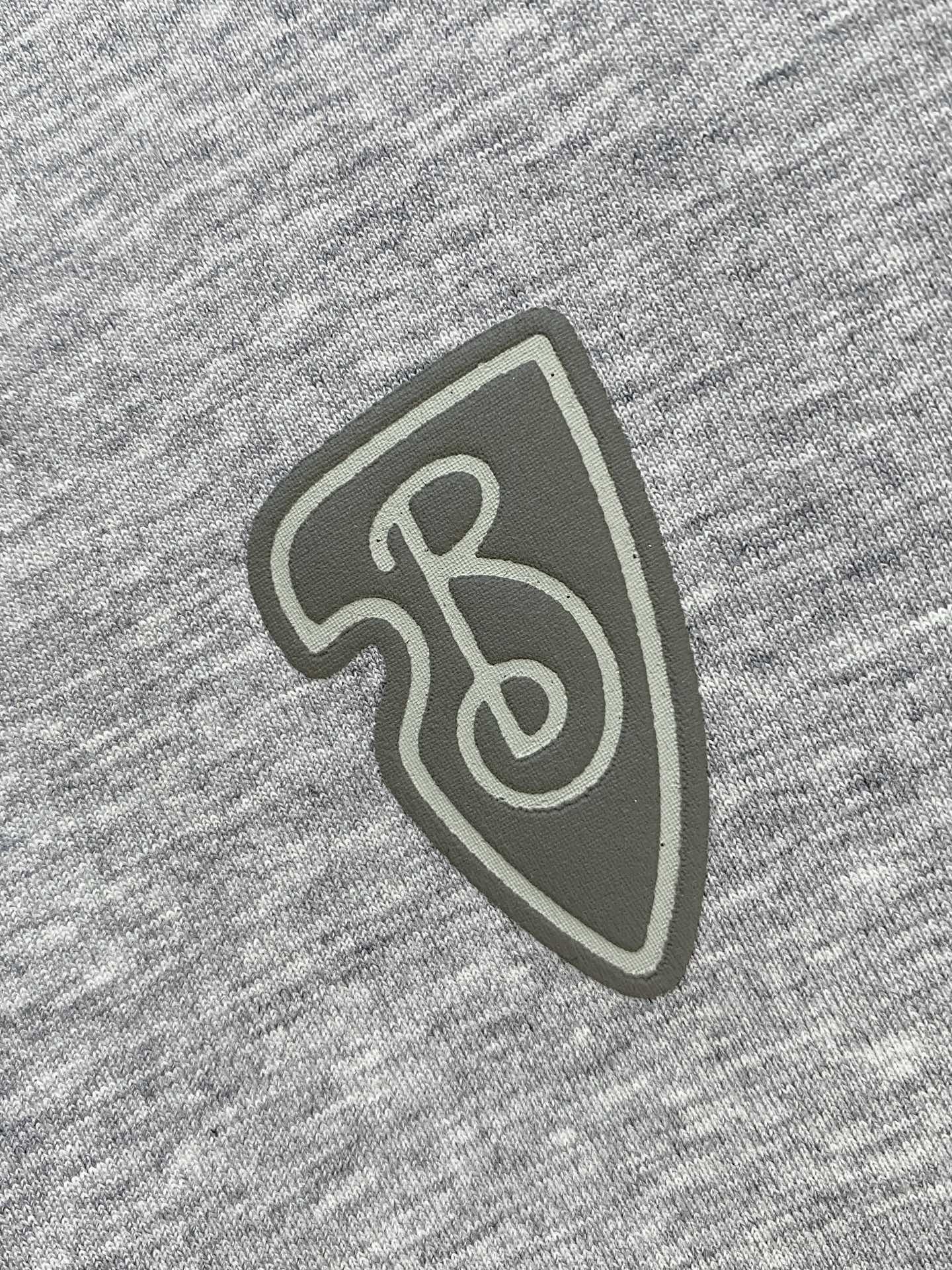 支持年后退换！巴宝莉、2025新品卫衣外套，帅气时尚，胸前顶级印花字母logo，简约百搭款。面料棉 不仅