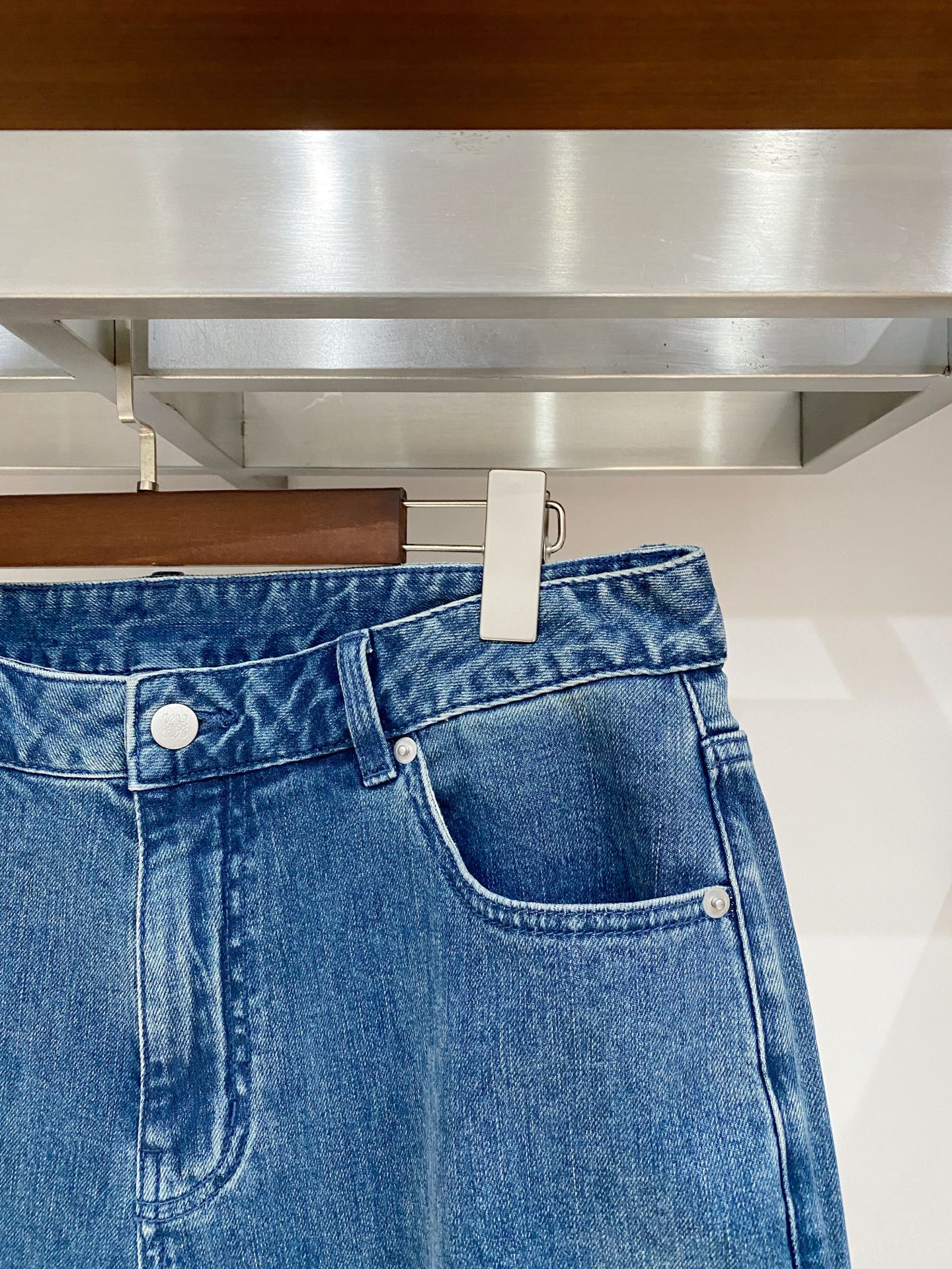 支持年后退换！罗意威、2025最新品，专柜同步有售，原单狠货，水洗休闲牛仔裤，进口原版水洗弹力面料，舒适