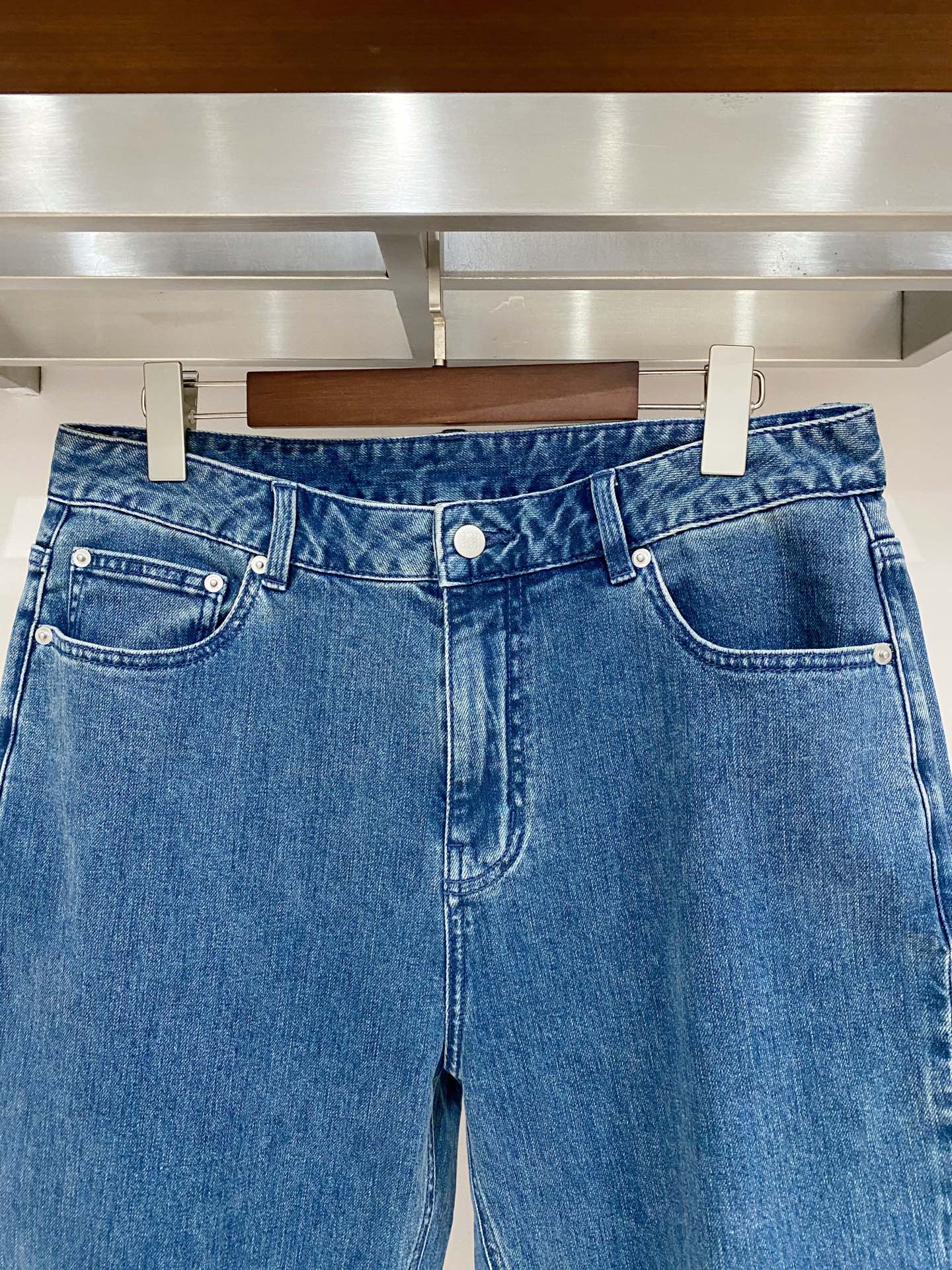 支持年后退换！罗意威、2025最新品，专柜同步有售，原单狠货，水洗休闲牛仔裤，进口原版水洗弹力面料，舒适