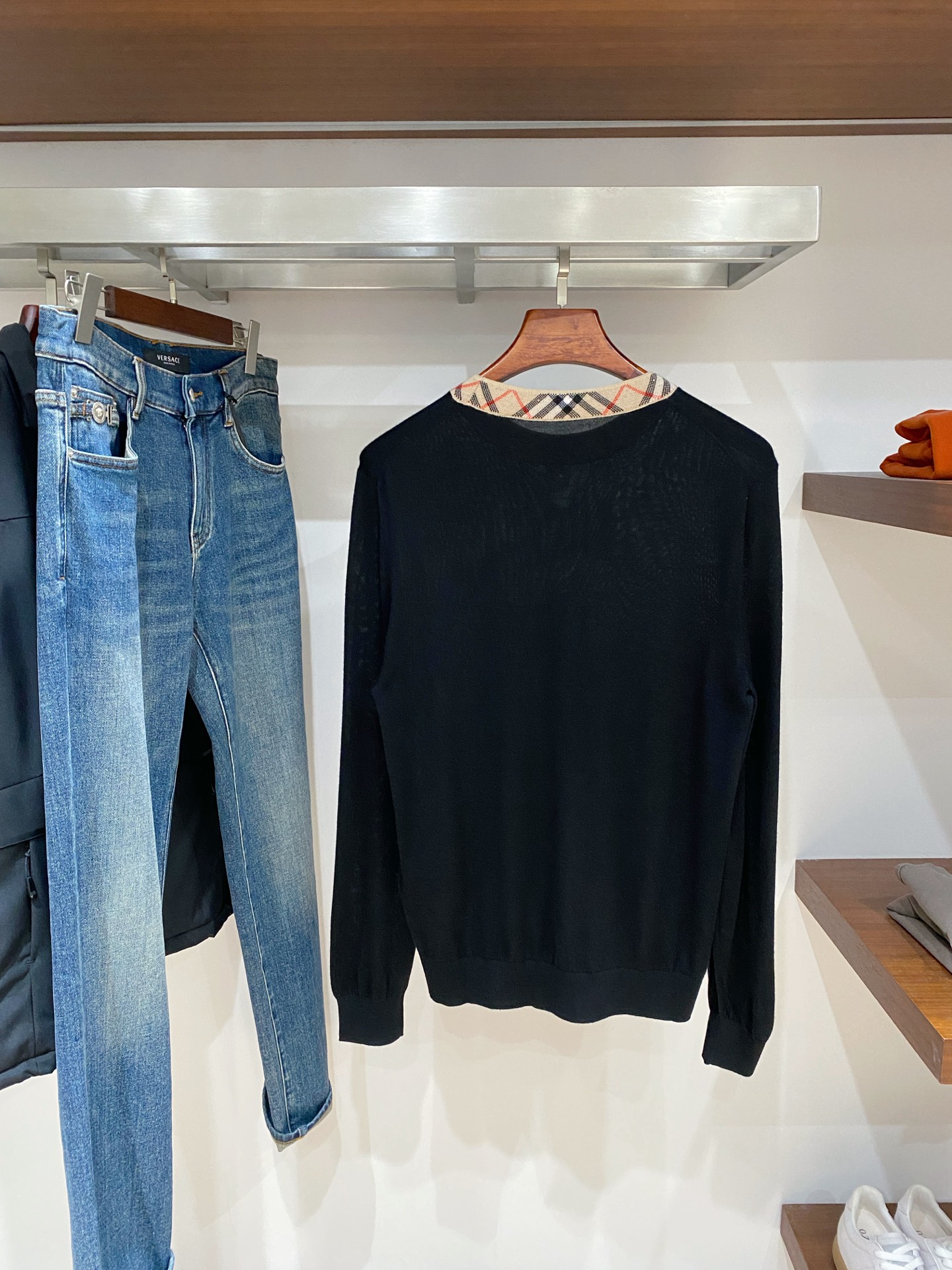 支持年后退换！巴宝莉、2025新品羊毛衣 具有手感细腻柔软，可直接与肌肤接触，让暖心的纱线变化出细腻的质