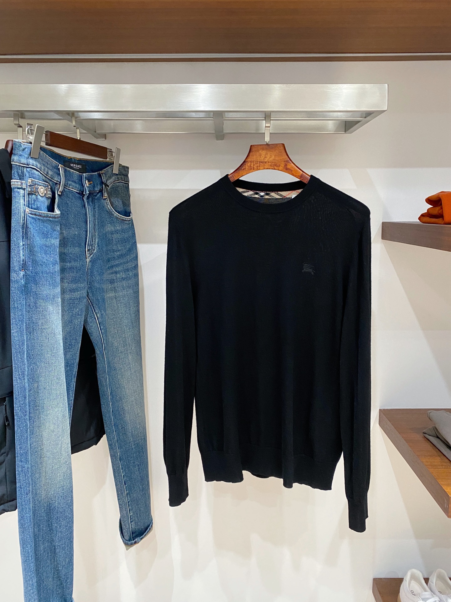 支持年后退换！巴宝莉、2025新品羊毛衣 具有手感细腻柔软，可直接与肌肤接触，让暖心的纱线变化出细腻的质