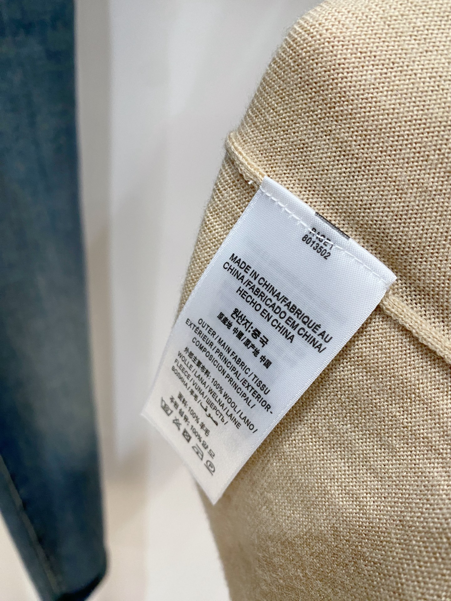 支持年后退换！巴宝莉、2025新品羊毛衣 具有手感细腻柔软，可直接与肌肤接触，让暖心的纱线变化出细腻的质