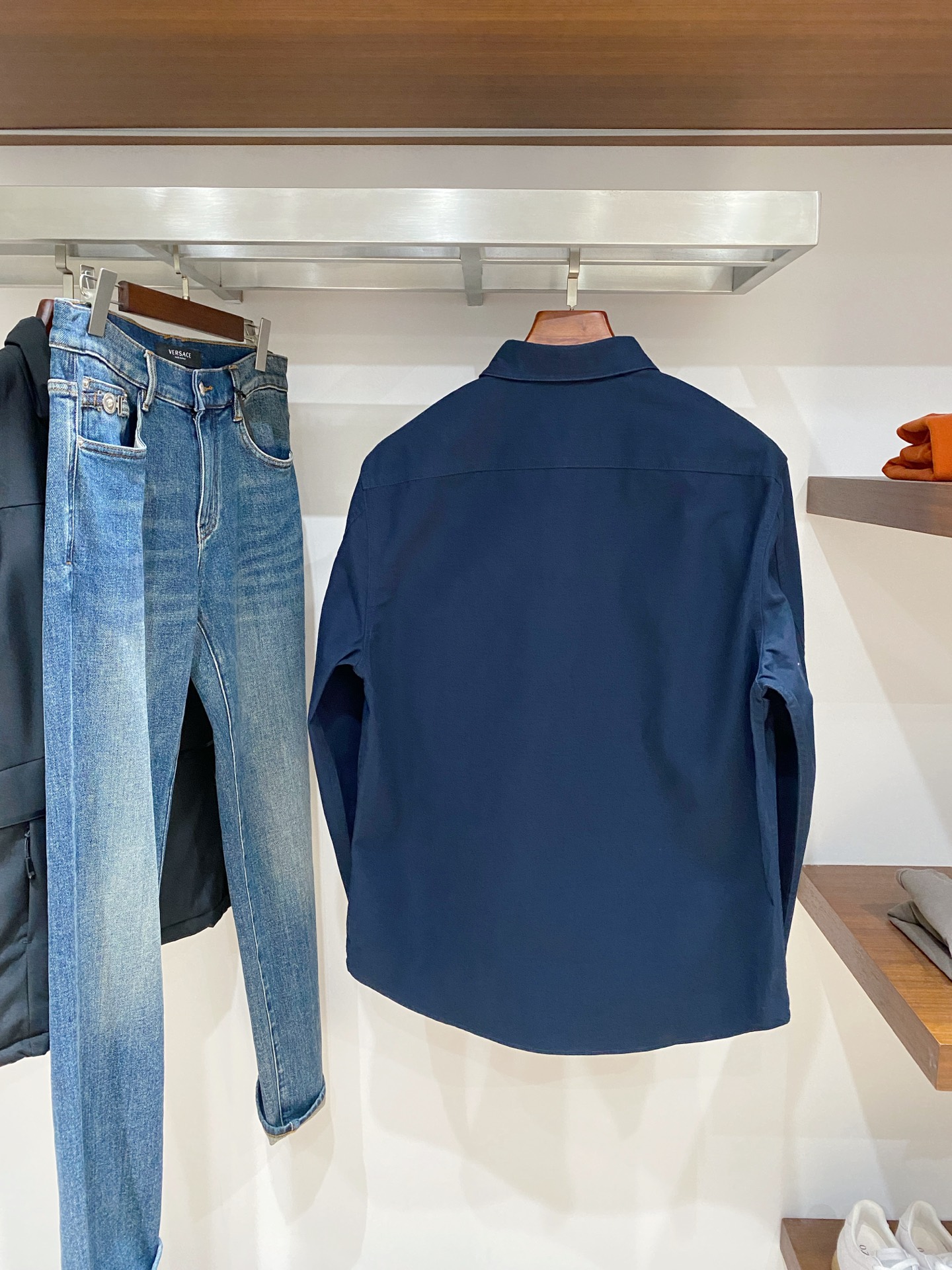 支持年后退换！迪奥、2025新品衬衫外套，时尚帅气，简约百搭款，胸前刺绣装饰字母图案logo，定制原版面