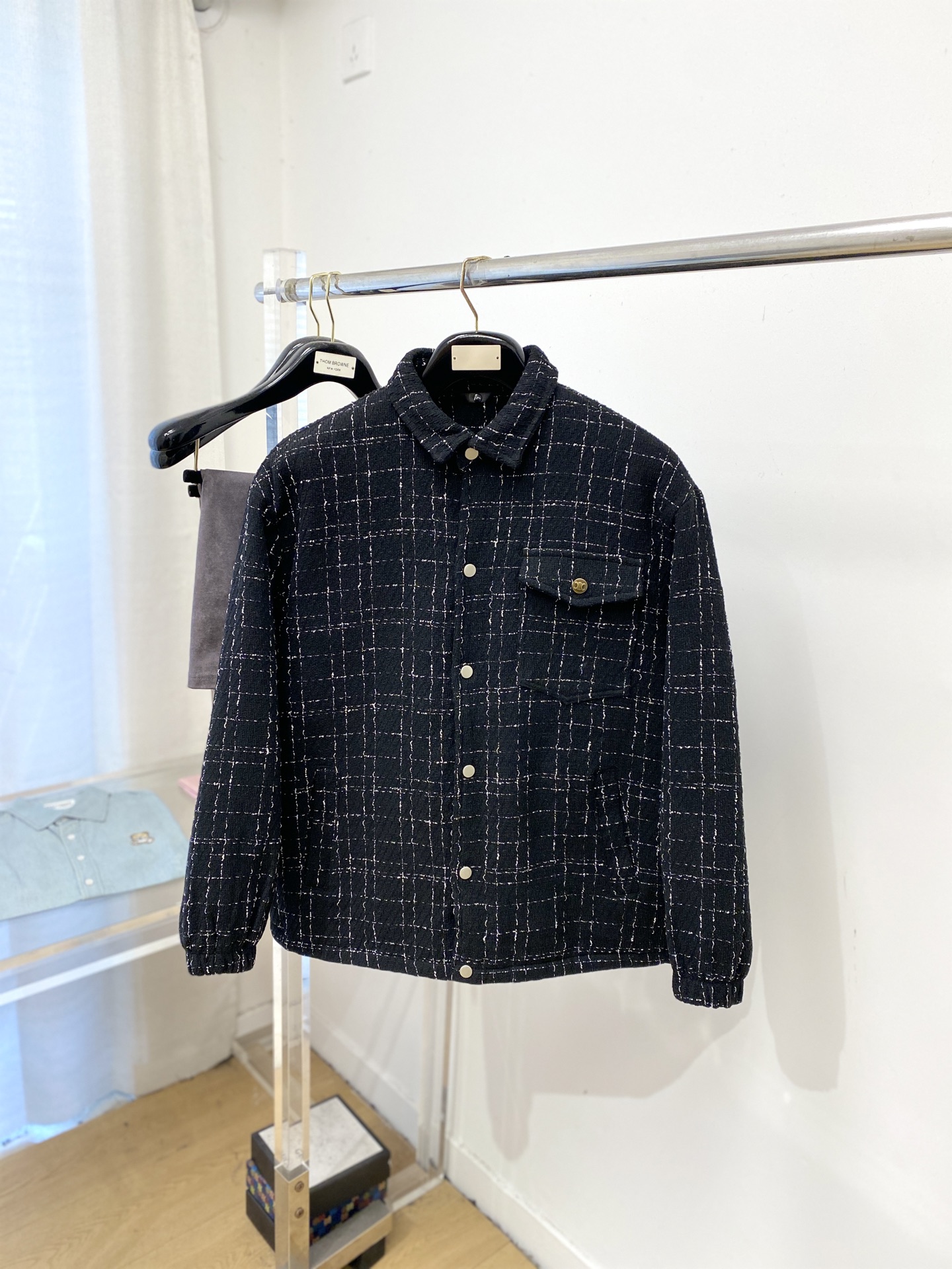 NO:730398,Support replacement after the year!  Celine, 2025 new jacket, fashionable and handsome, simple and versatile, exquisite embroidered letter logo on the back, customized original fabric, not only stiff and maintain the trendy silhouette, but also comfortable to wear, the yarn is more delicate, size M-3XL,,celine,celine,jackets & coats,jackets & coats,19860909支持年后退换！Celine 赛琳、2025新品夹克外套,时尚帅气,简约百搭款,后背精致刺绣字母logo,定制原版面料,不仅挺括,保持潮流的廓形,又穿着舒适,纱织更细腻,码数M-3XL,,celine,celine,jackets & coats,jackets & coats,,Men's clothing