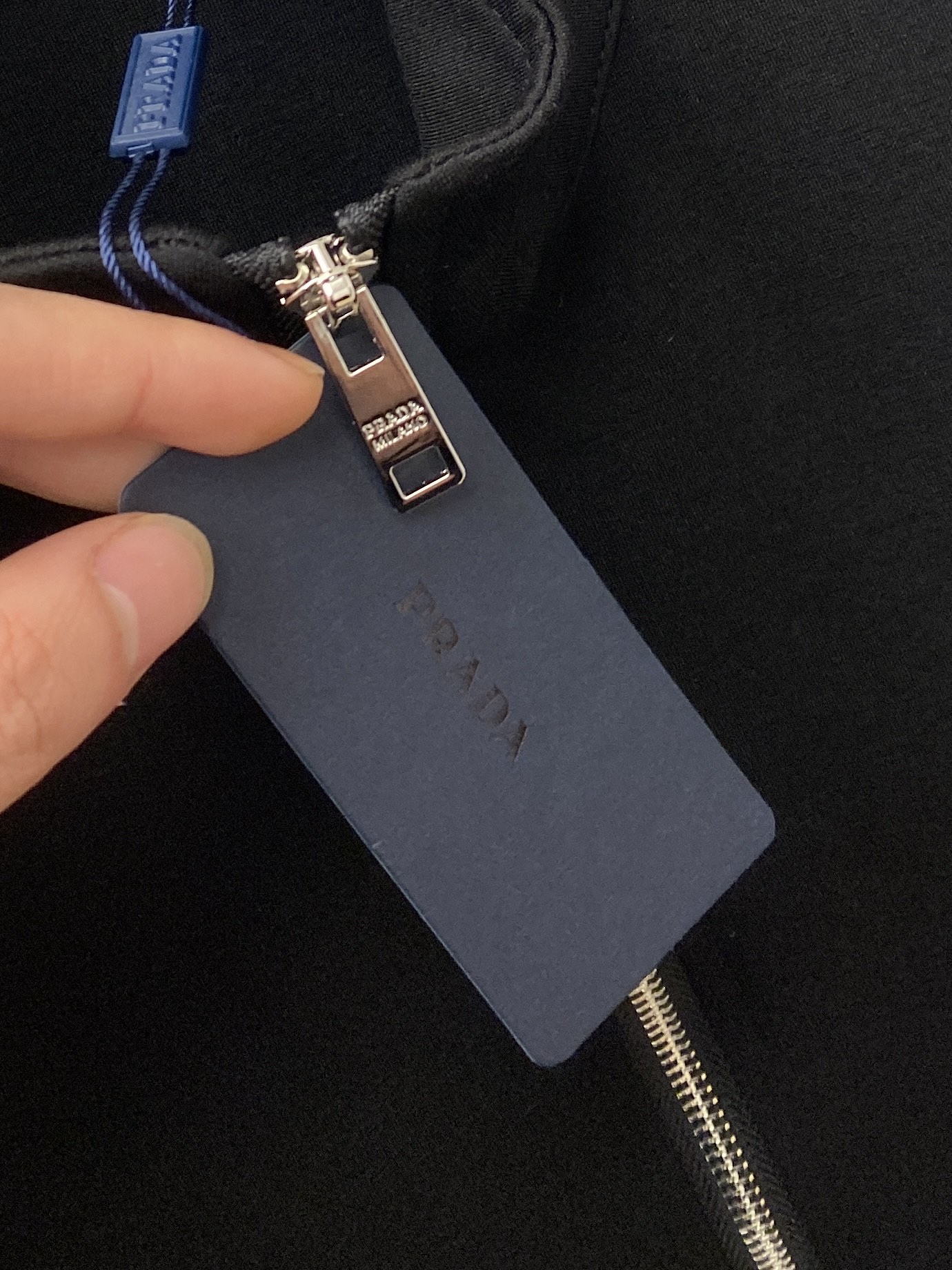 🌾退换！普拉达、2025最新品，时尚休闲套装，顶级原版面料打造，穿着舒适，吸湿性透气性都非常良好，色牢度