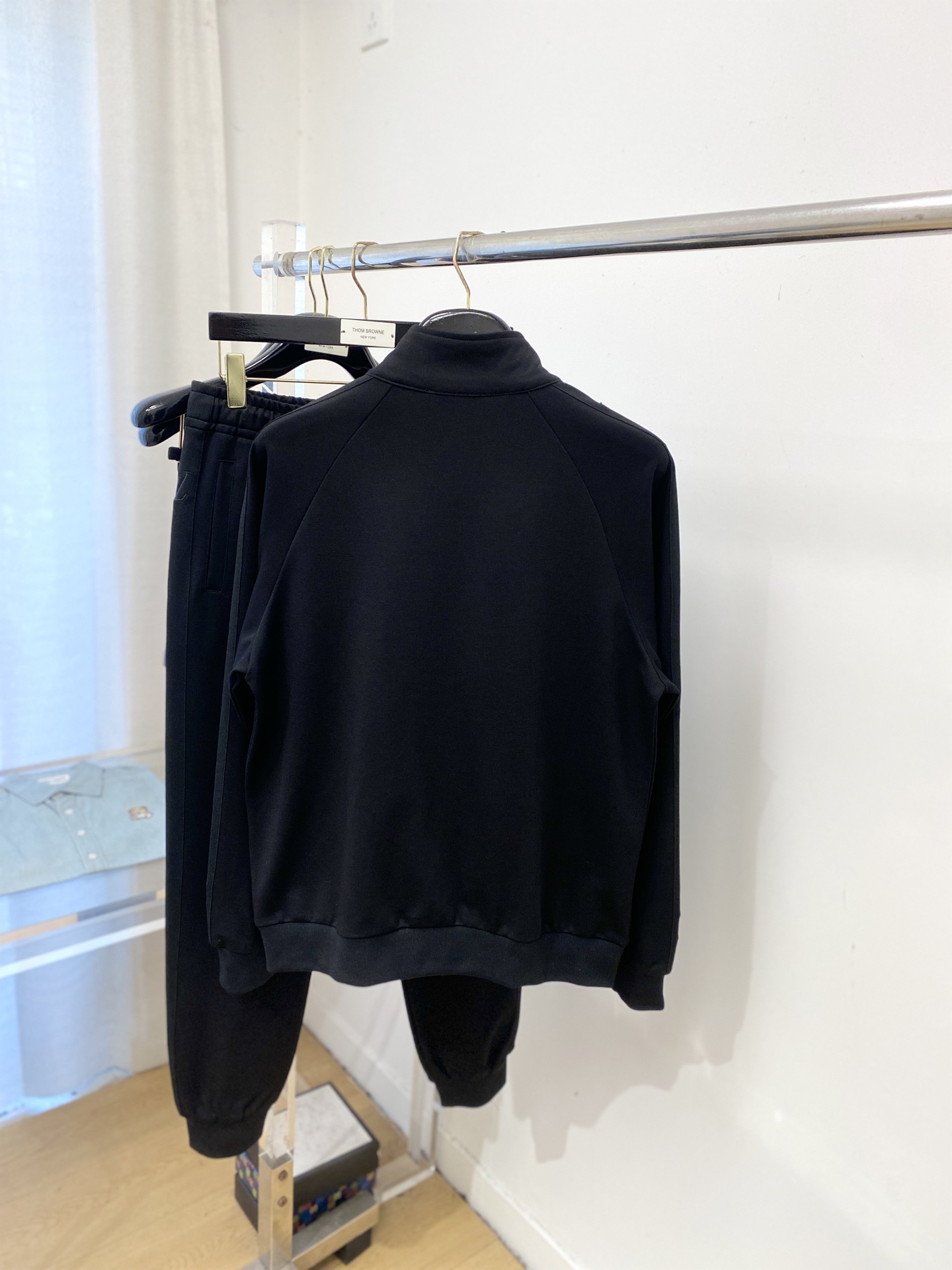 🌾退换！路易威登、2025最新品，时尚休闲套装，顶级原版面料打造，穿着舒适，吸湿性透气性都非常良好，色牢