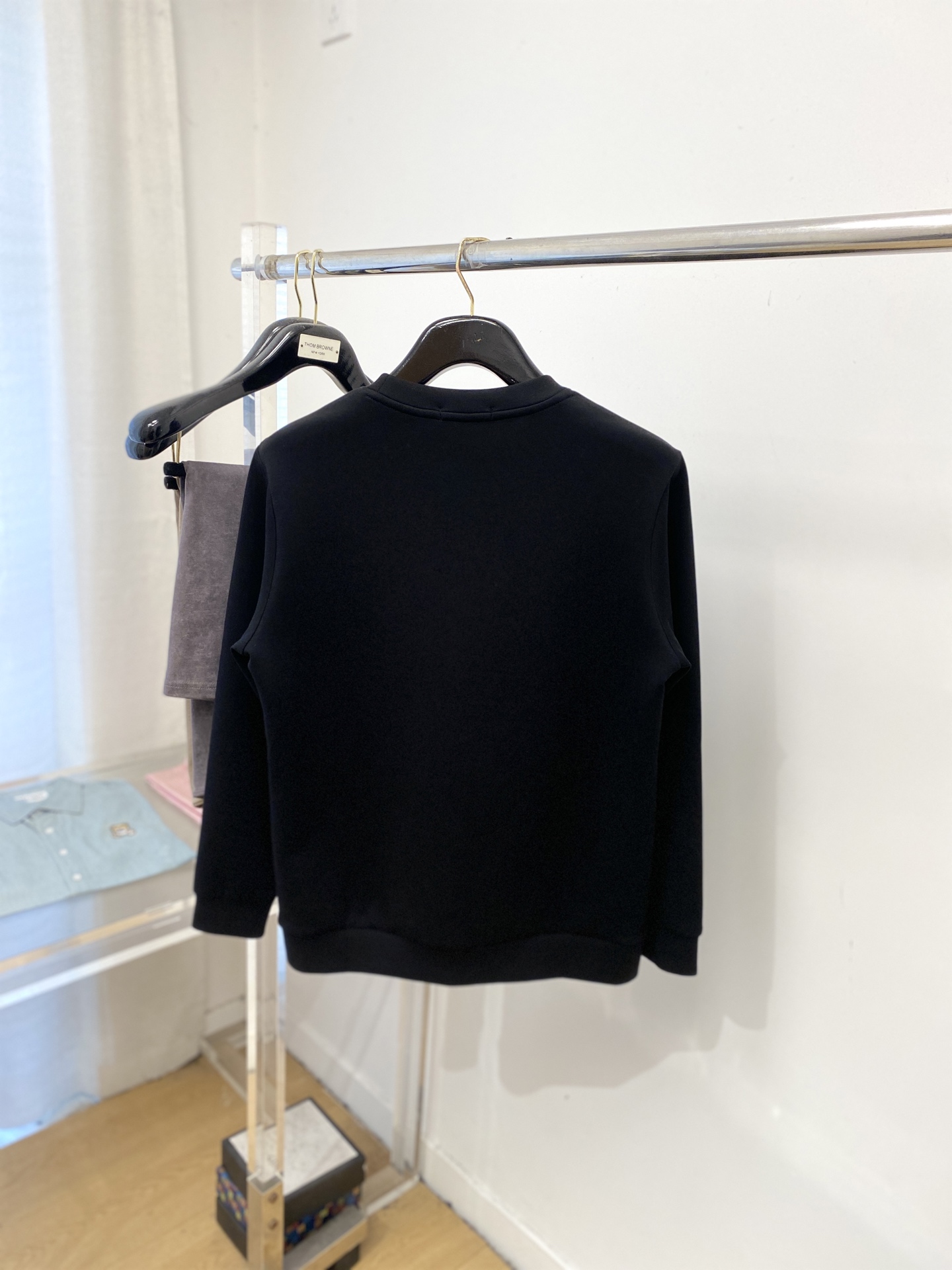 Loro Piana、2026新品长袖卫衣，时尚帅气，简约百搭款，胸前精致刺绣字母图案logo，定制原版面料，不仅挺括，