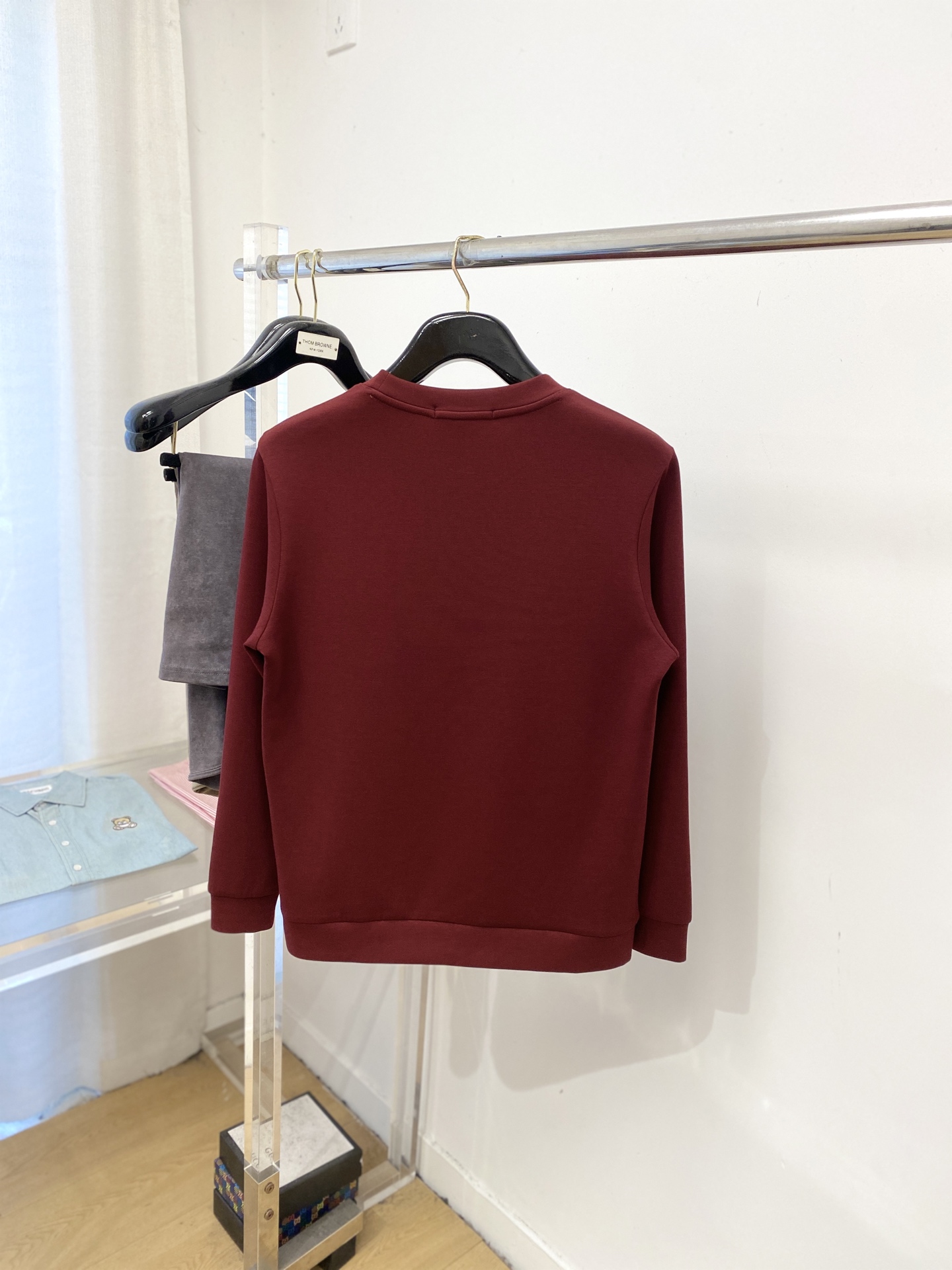 Loro Piana、2026新品长袖卫衣，时尚帅气，简约百搭款，胸前精致刺绣字母图案logo，定制原版面料，不仅挺括，