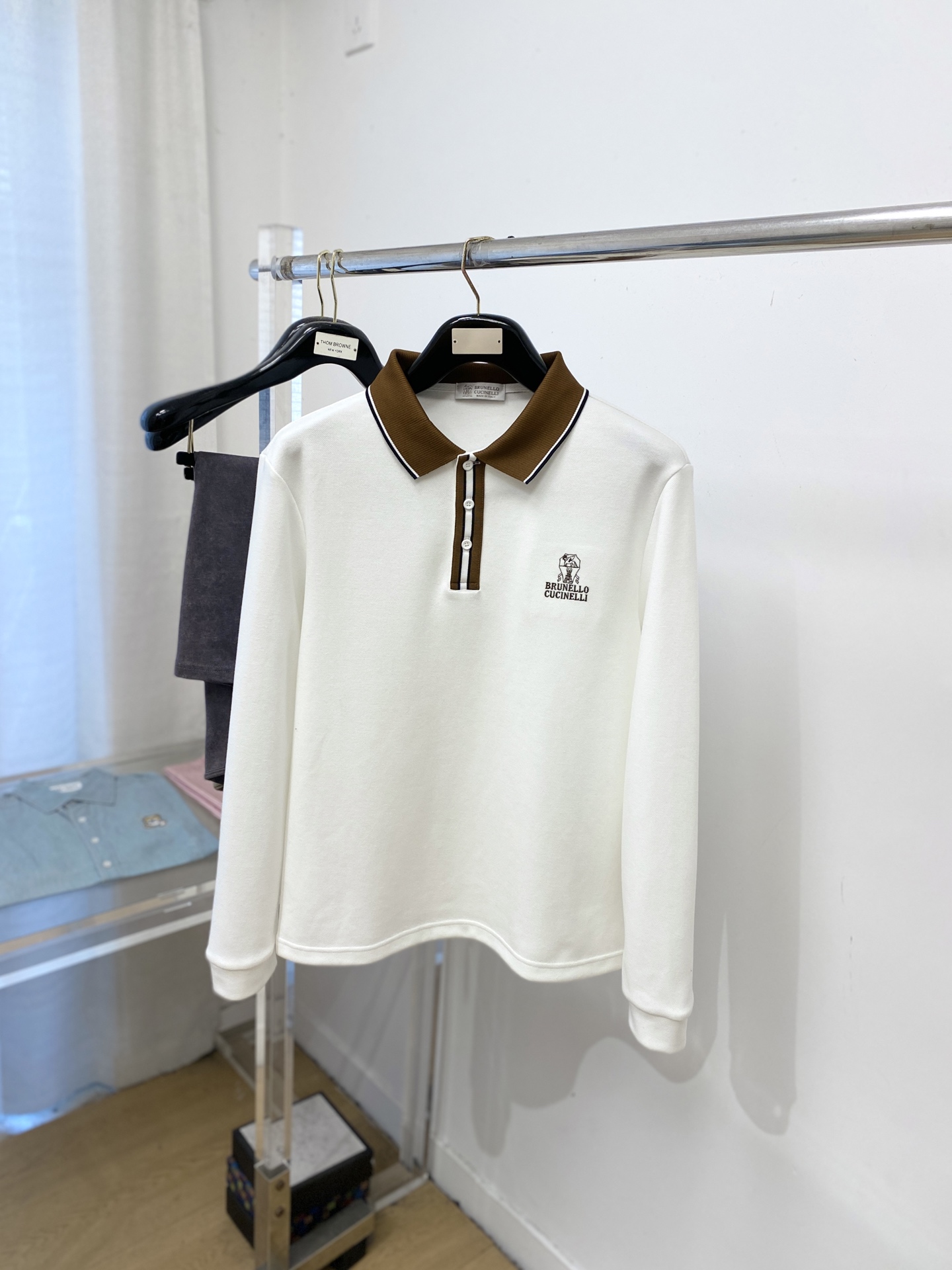 NO:730374,Support replacement after the year!  Brunello Cucinelli, 2025 new sweatshirt, fashionable and handsome, simple and versatile, exquisite embroidery pattern letter logo on the chest, customized original fabric, not only crisp and trendy silhouette, but also comfortable to wear, the yarn is more delicate, size M-3XL,, brunello cucinelli, hoodie, sweatshirts,19860909支持年后退换！ Brunello Cucinelli、2025新品卫衣,时尚帅气,简约百搭款,胸前精致刺绣图案字母logo,定制原版面料,不仅挺括,保持潮流的廓形,又穿着舒适,纱织更细腻,码数M-3XL,,brunello cucinelli,hoodie,sweatshirts,,Men's clothing