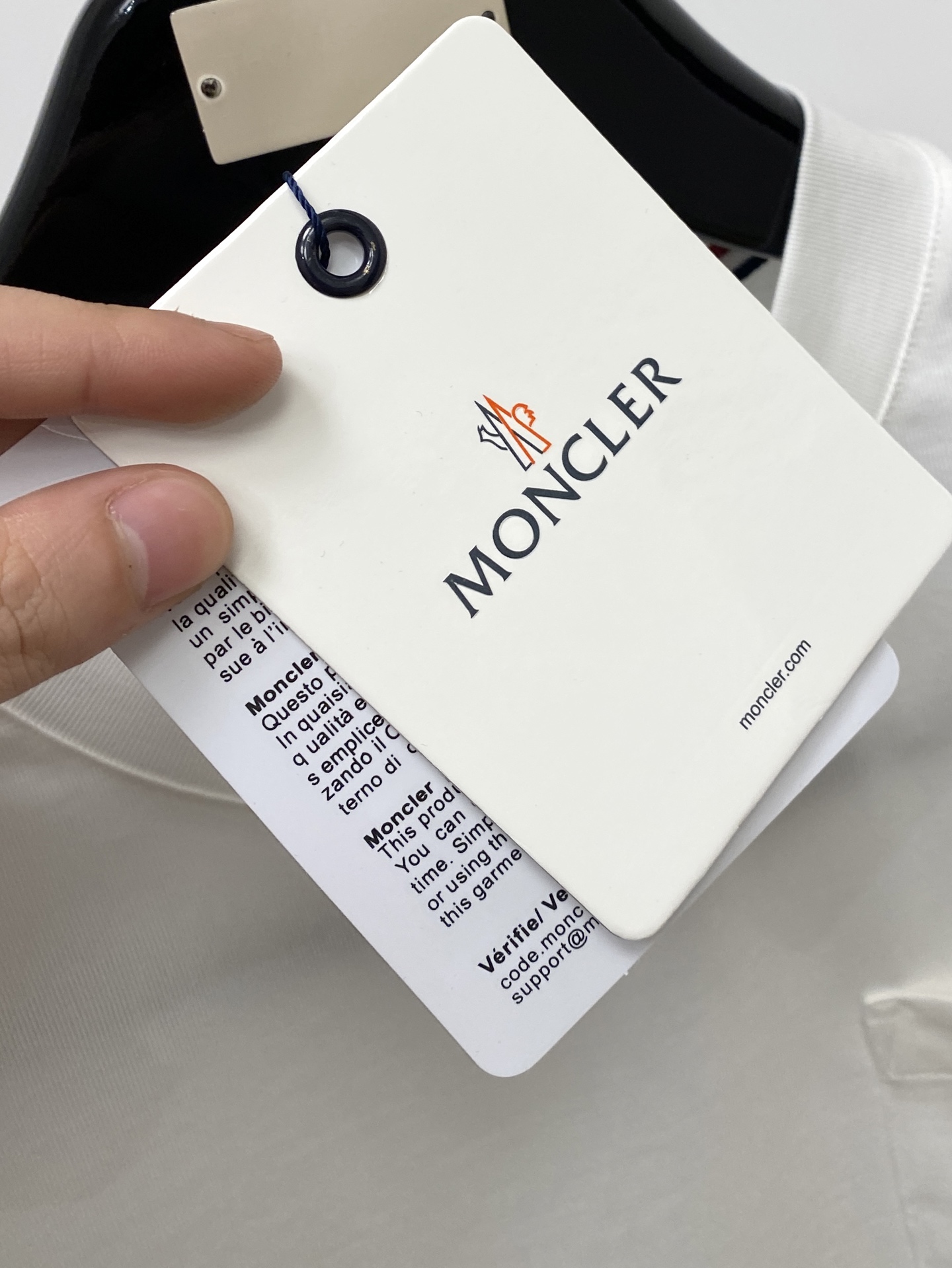 蒙口、2026新品短袖T恤，帅气时尚，简约百搭款。胸前精致刺绣字母logo，面料棉 不仅挺括，保持潮流的