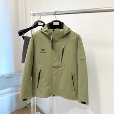 始祖鸟、2026最新款男士三合一羽绒服、羽绒内胆可自由拆卸。一件三穿!面料柔软舒适 .上身版型超赞 .拉链.辅料都是客供 始祖鸟、2026最新款男士三合一羽绒服、羽绒内胆可自由拆卸。一件三穿!面料柔软舒适 .上身版型超赞 .拉链.辅料都是客供