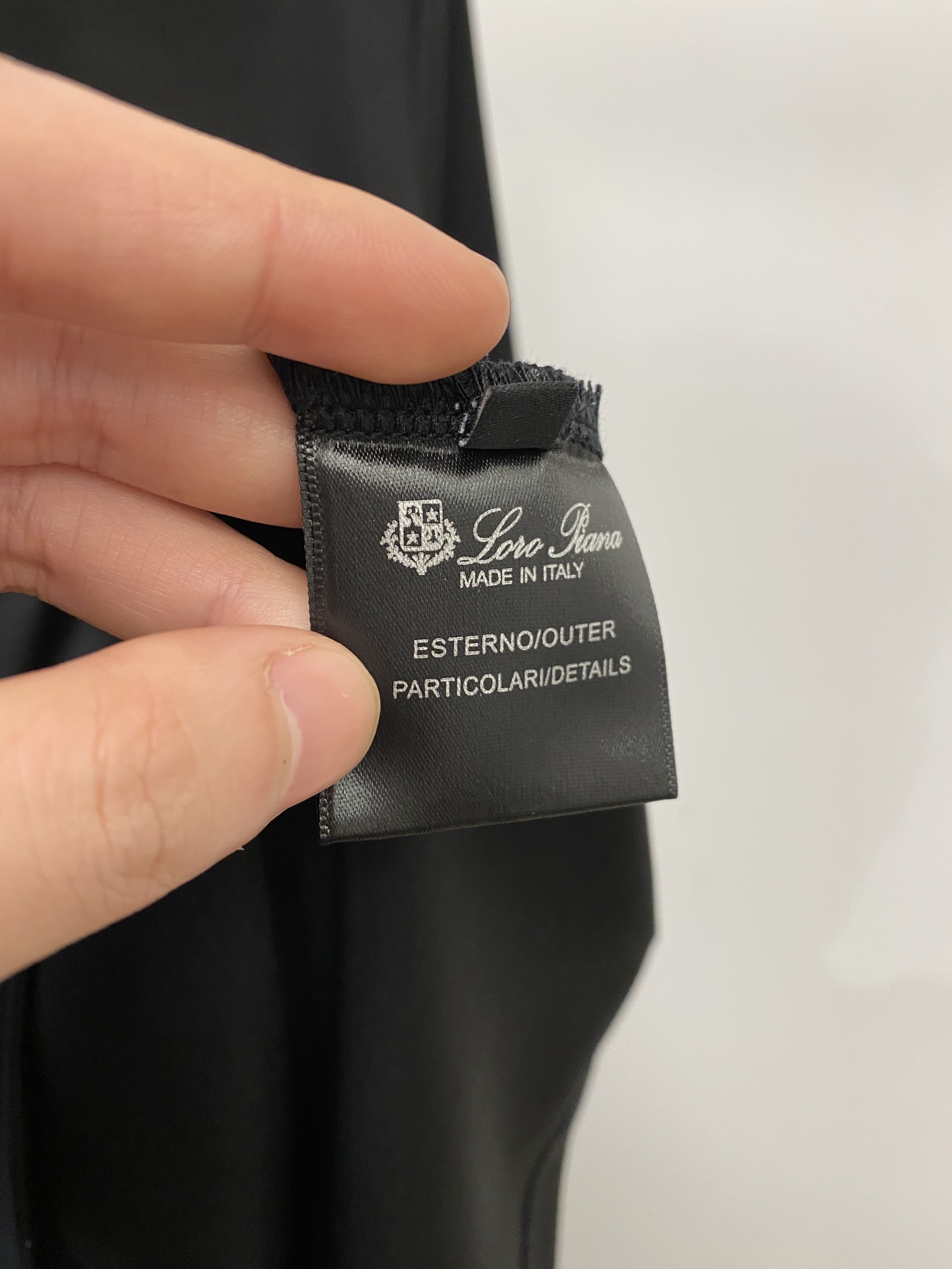 Loro piana、2026新品短袖T恤，帅气时尚，胸前顶级印胶装饰字母logo，简约百搭款。面料棉 