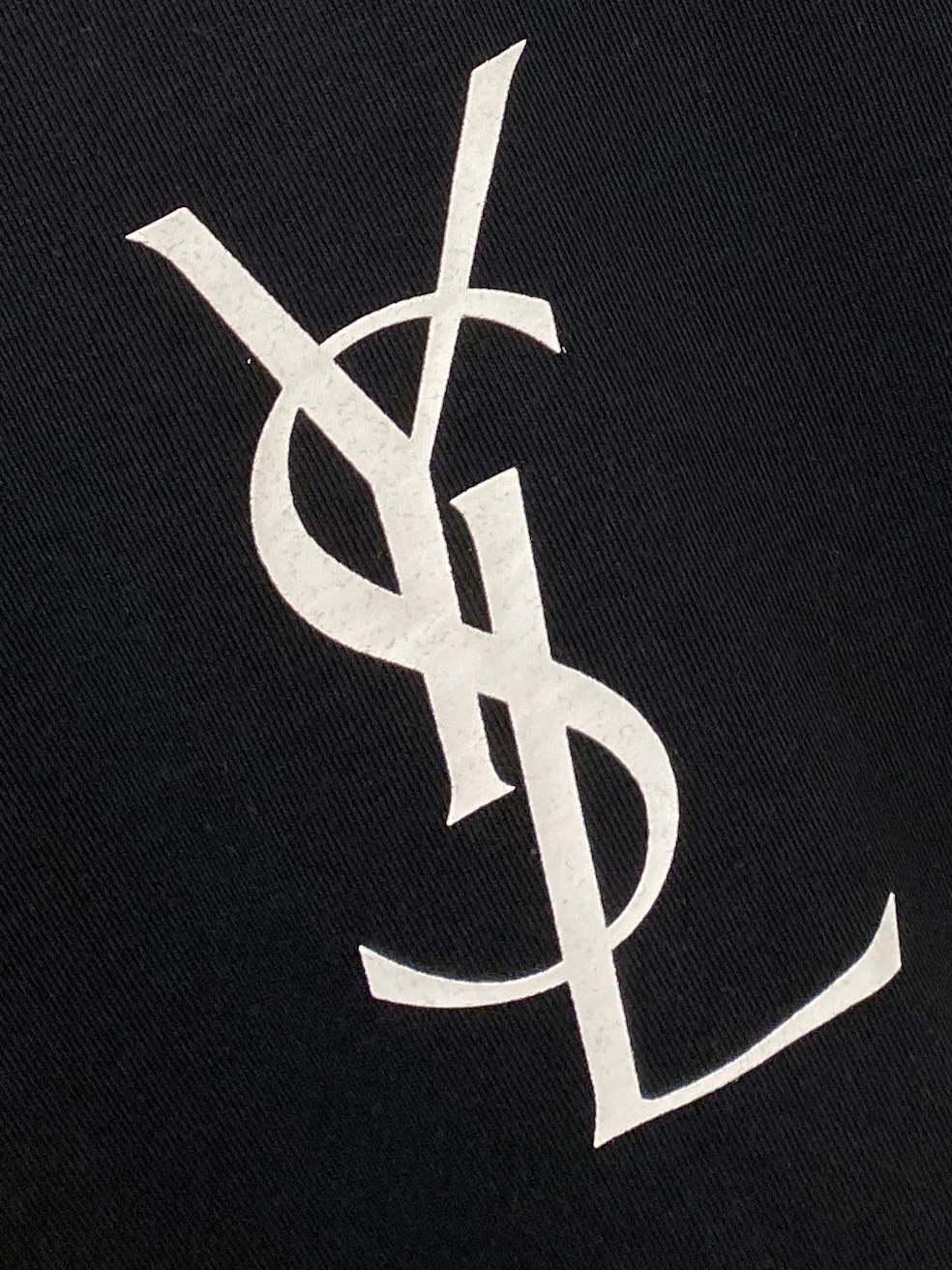 YSL 圣罗兰、2026新品短袖T恤，帅气时尚，胸前顶级印花字母logo，简约百搭款。面料棉 不仅挺括，
