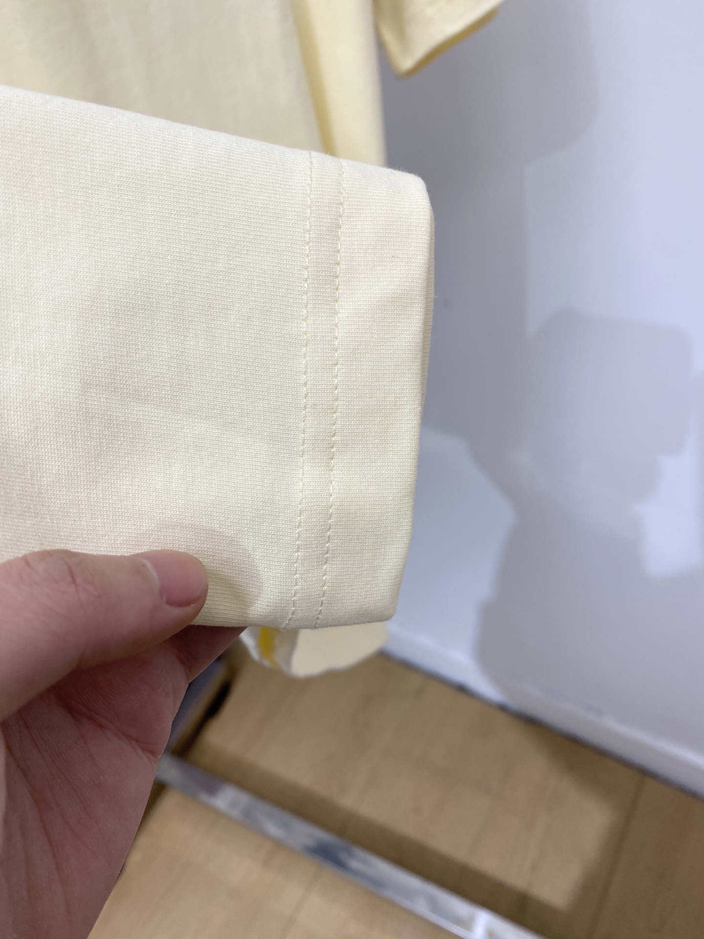 迪奥、2026新品短袖T恤，帅气时尚，胸前精致刺绣图案字母logo，简约百搭款。面料棉 不仅挺括，保持潮