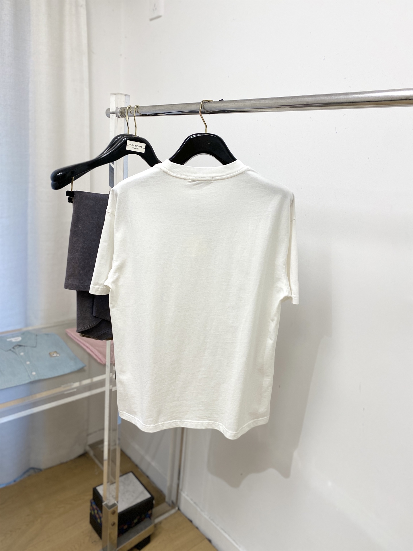 迪奥、2026新品短袖T恤，帅气时尚，胸前精致刺绣字母logo，简约百搭款。面料棉 不仅挺括，保持潮流的