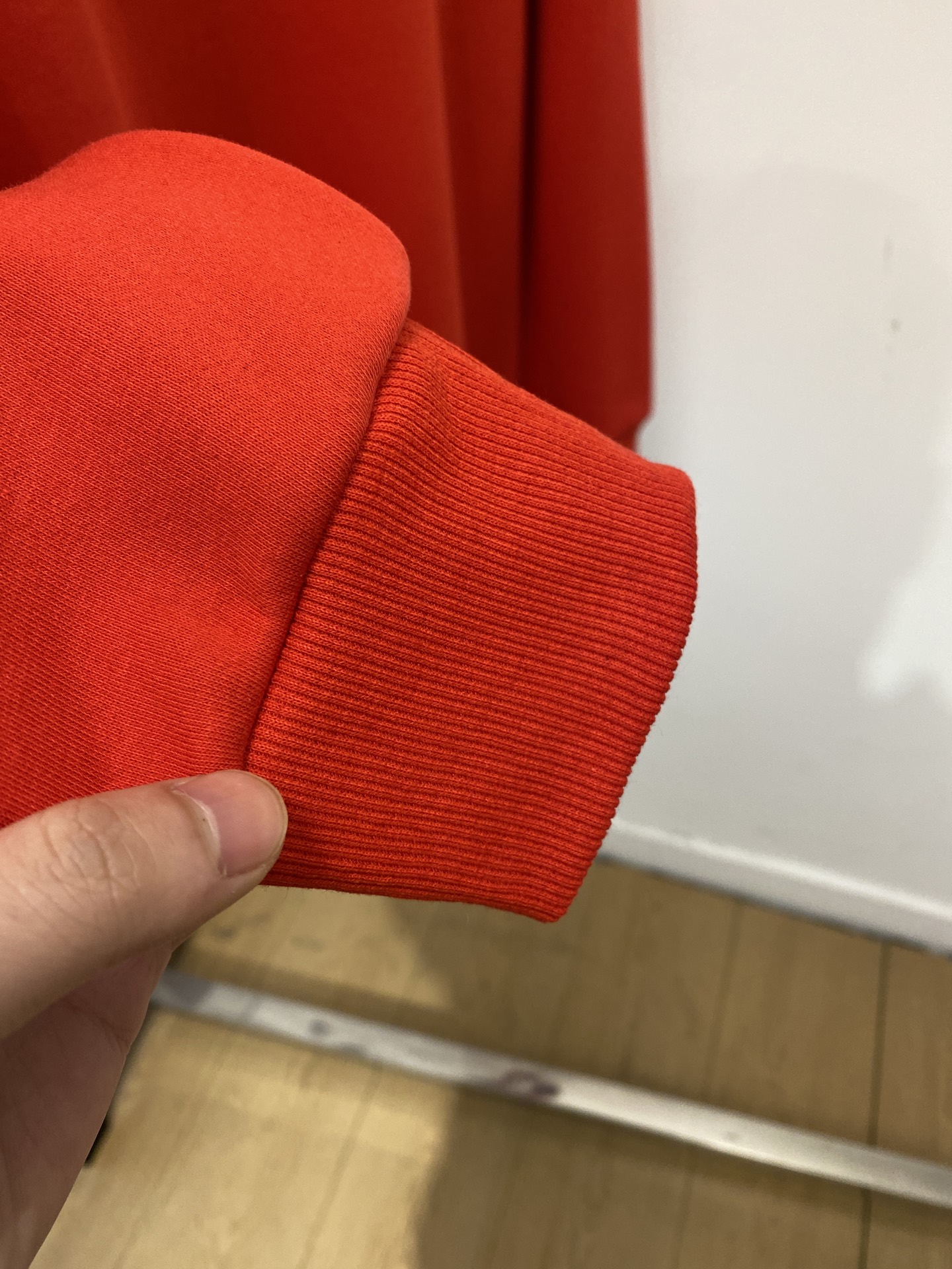 🌾退换！ 古奇、2025新品加绒卫衣，帅气时尚，胸前顶级印花字母图案logo，简约百搭款。面料棉 不仅挺