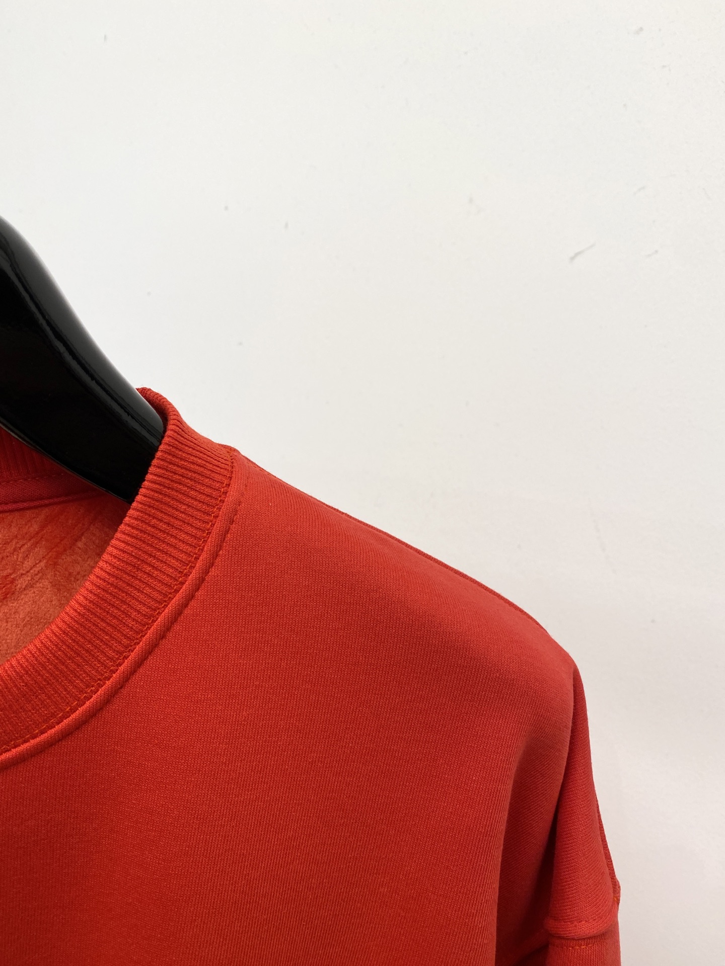 🌾退换！ 古奇、2025新品加绒卫衣，帅气时尚，胸前顶级印花字母图案logo，简约百搭款。面料棉 不仅挺