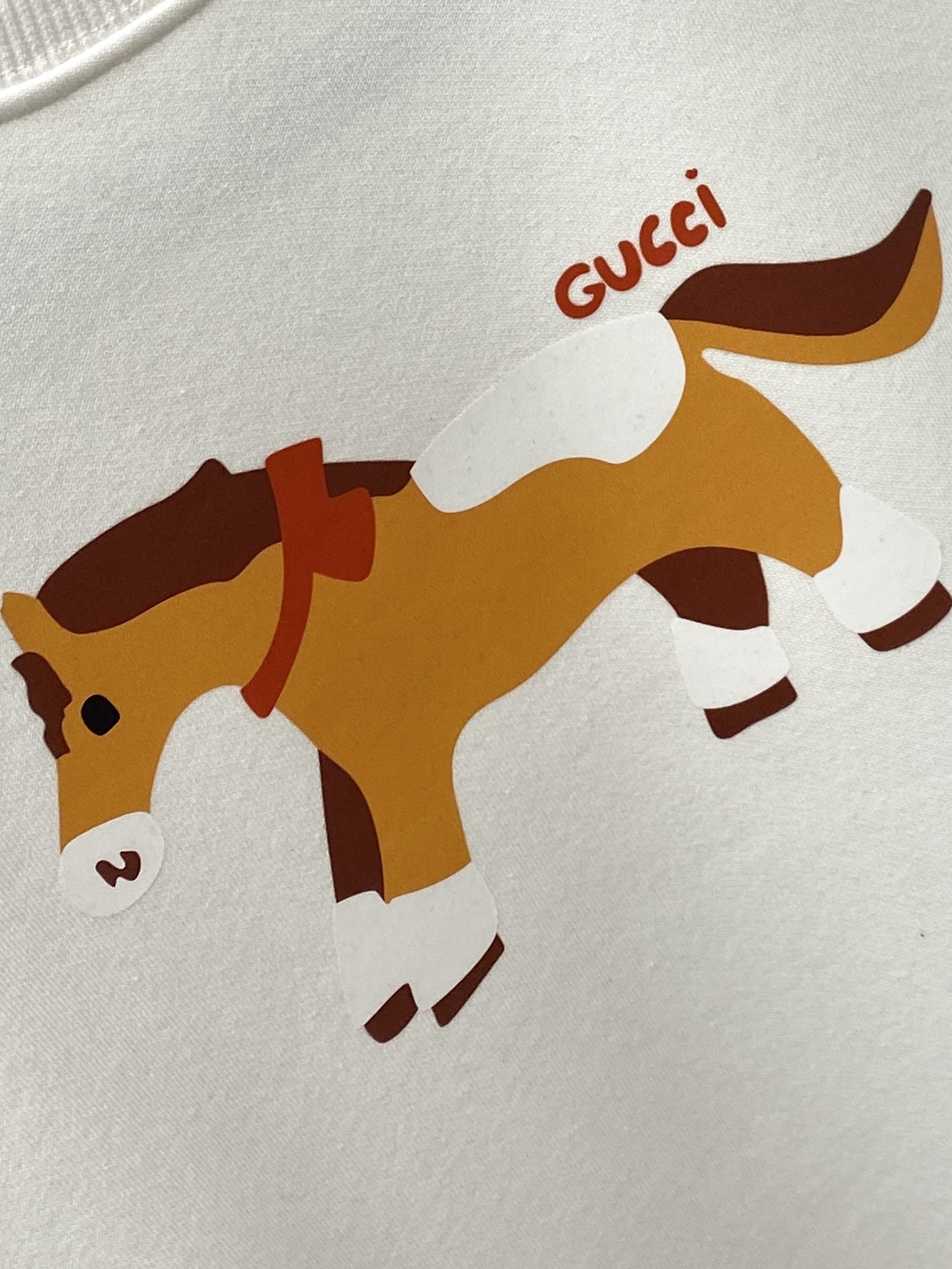 🌾退换！ 古奇、2025新品加绒卫衣，帅气时尚，胸前顶级印花字母图案logo，简约百搭款。面料棉 不仅挺