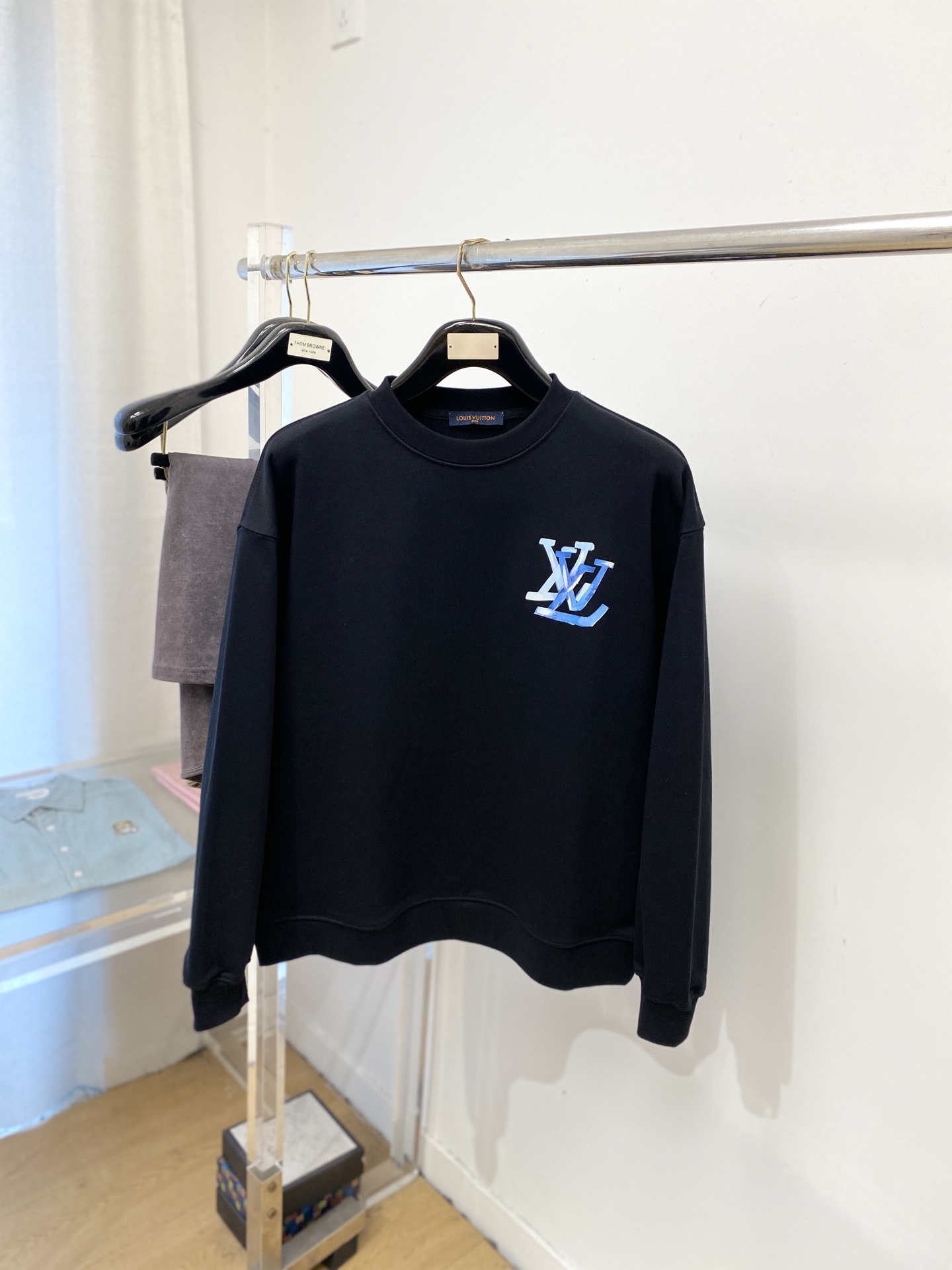 🌾退换！ 路易威登、2025新品卫衣，帅气时尚，胸前顶级印花字母logo，简约百搭款。面料棉 不仅挺括，