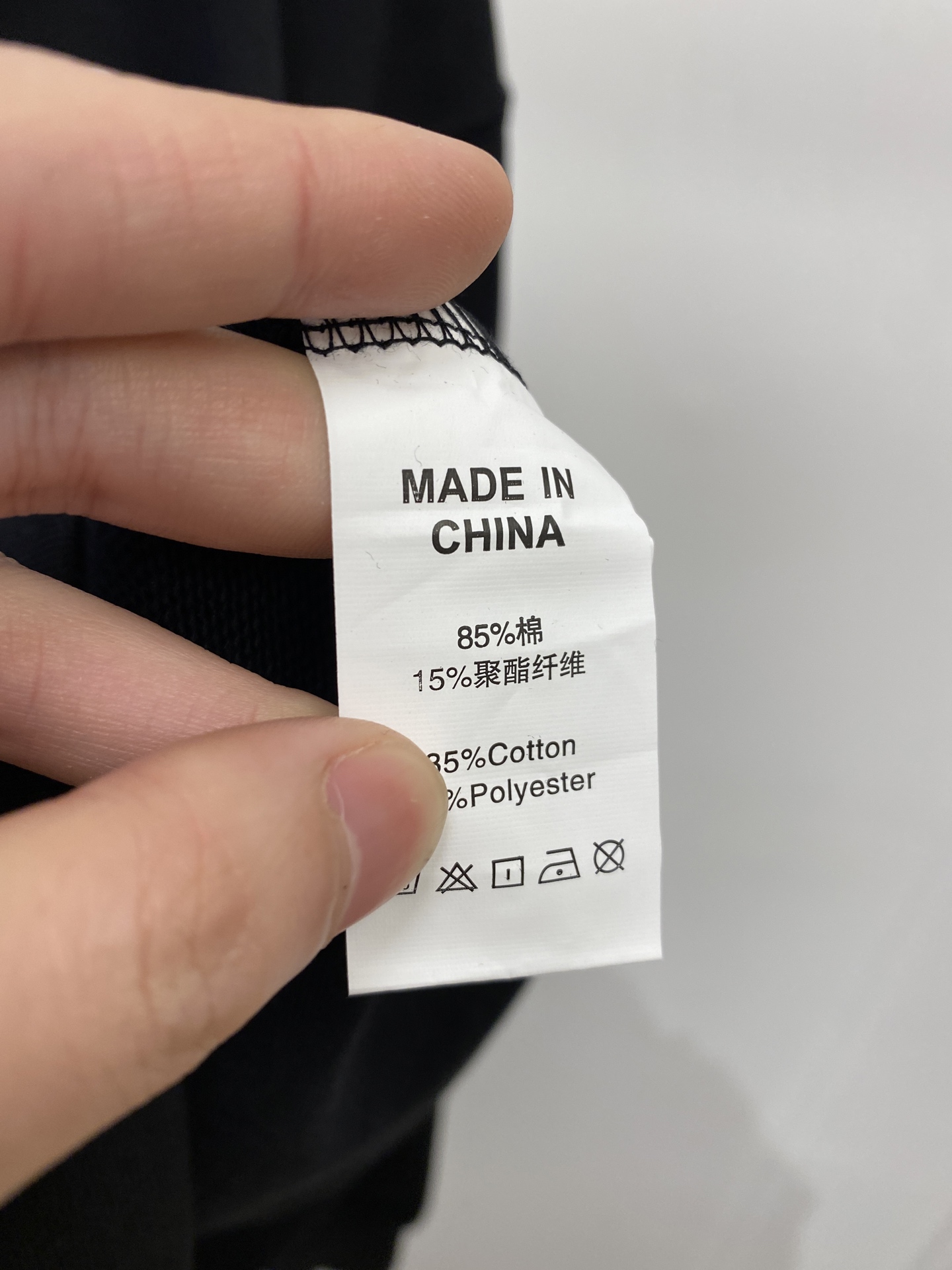 🌾退换！ 路易威登、2025新品卫衣，帅气时尚，胸前顶级印花字母logo，简约百搭款。面料棉 不仅挺括，