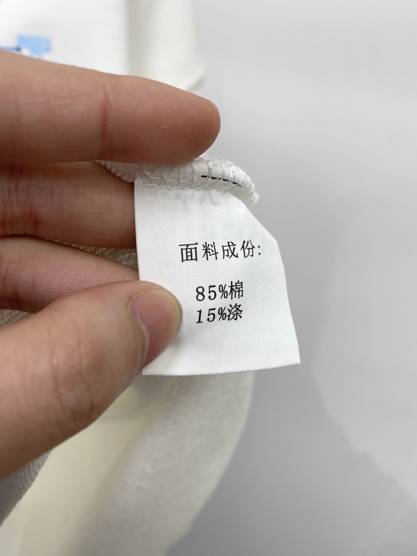 🌾退换！ 路易威登、2025新品卫衣，帅气时尚，胸前顶级印花字母logo，简约百搭款。面料棉 不仅挺括，