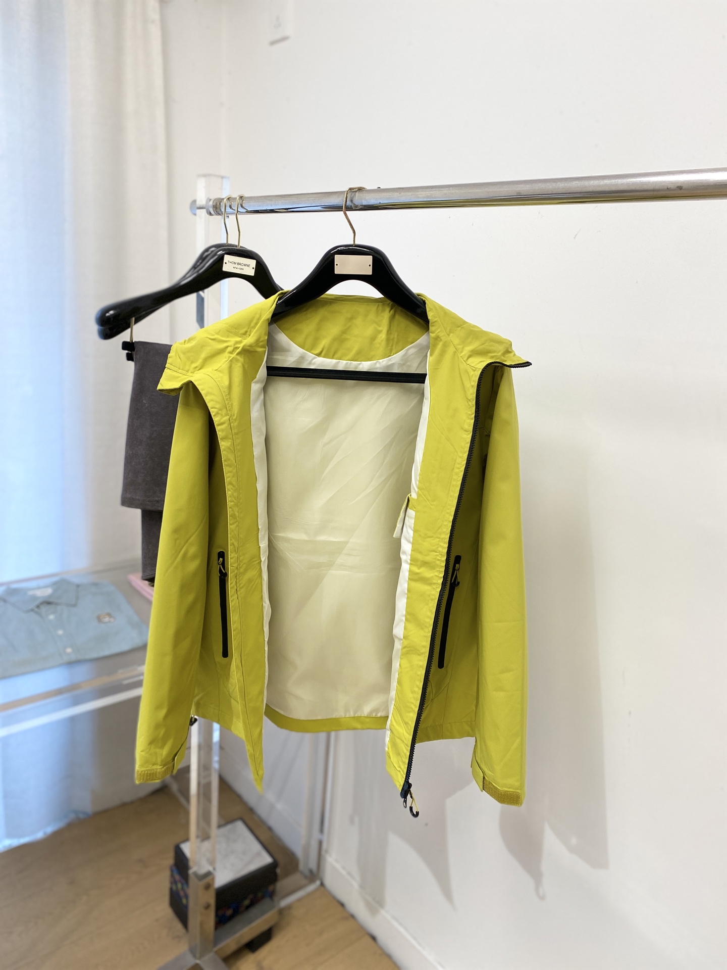 🌾退换！miu miu、2025新品夹克外套，时尚帅气，简约百搭款，胸前顶级印胶字母logo，定制原版面