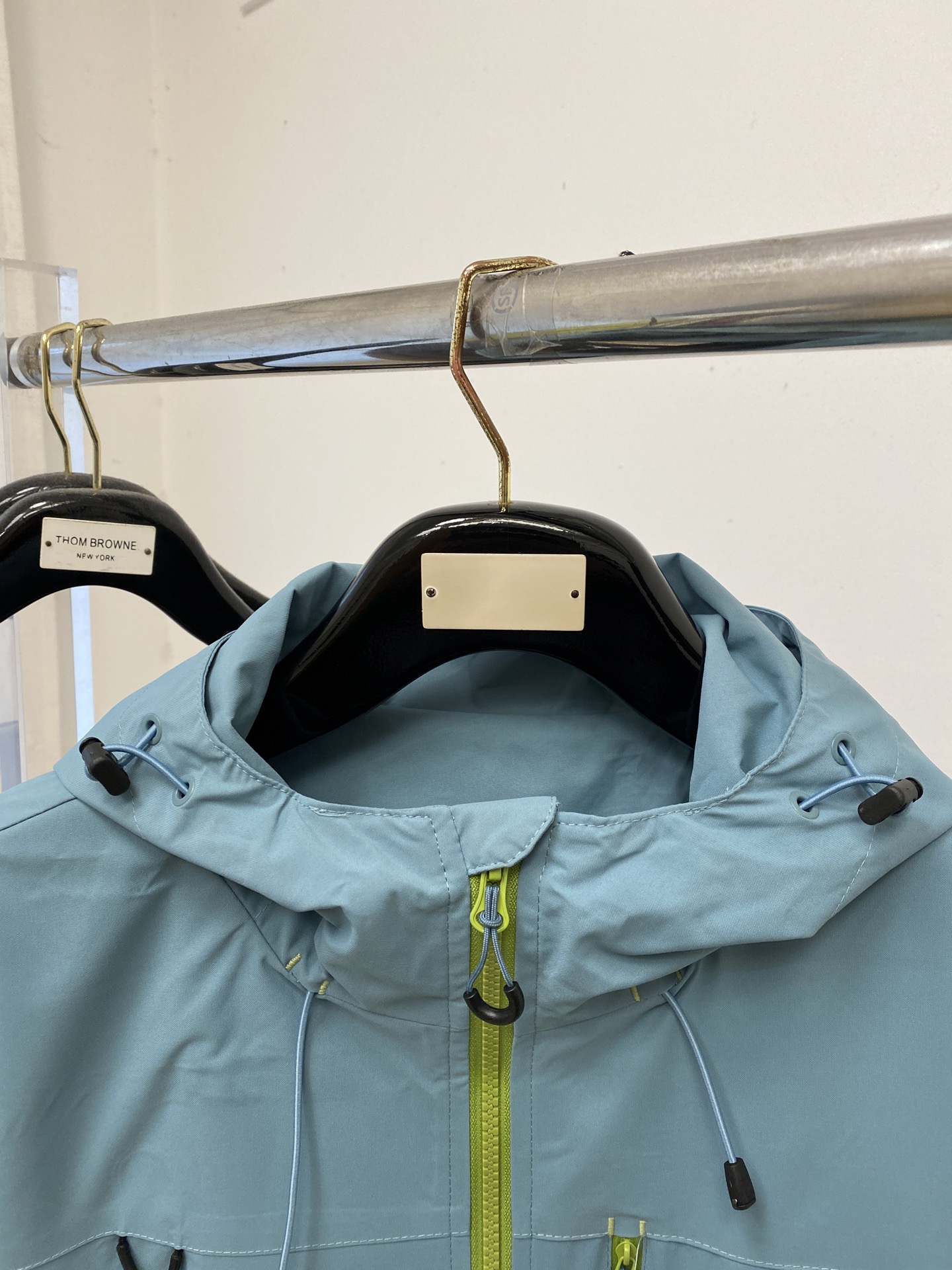 🌾退换！miu miu、2025新品夹克外套，时尚帅气，简约百搭款，胸前顶级印胶字母logo，定制原版面