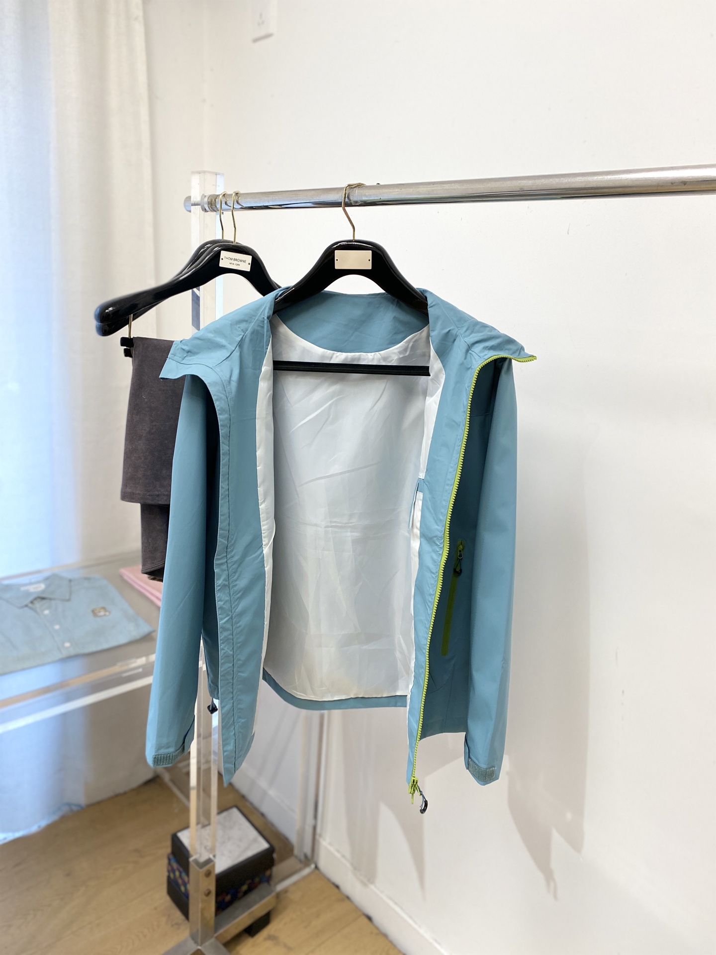 🌾退换！miu miu、2025新品夹克外套，时尚帅气，简约百搭款，胸前顶级印胶字母logo，定制原版面