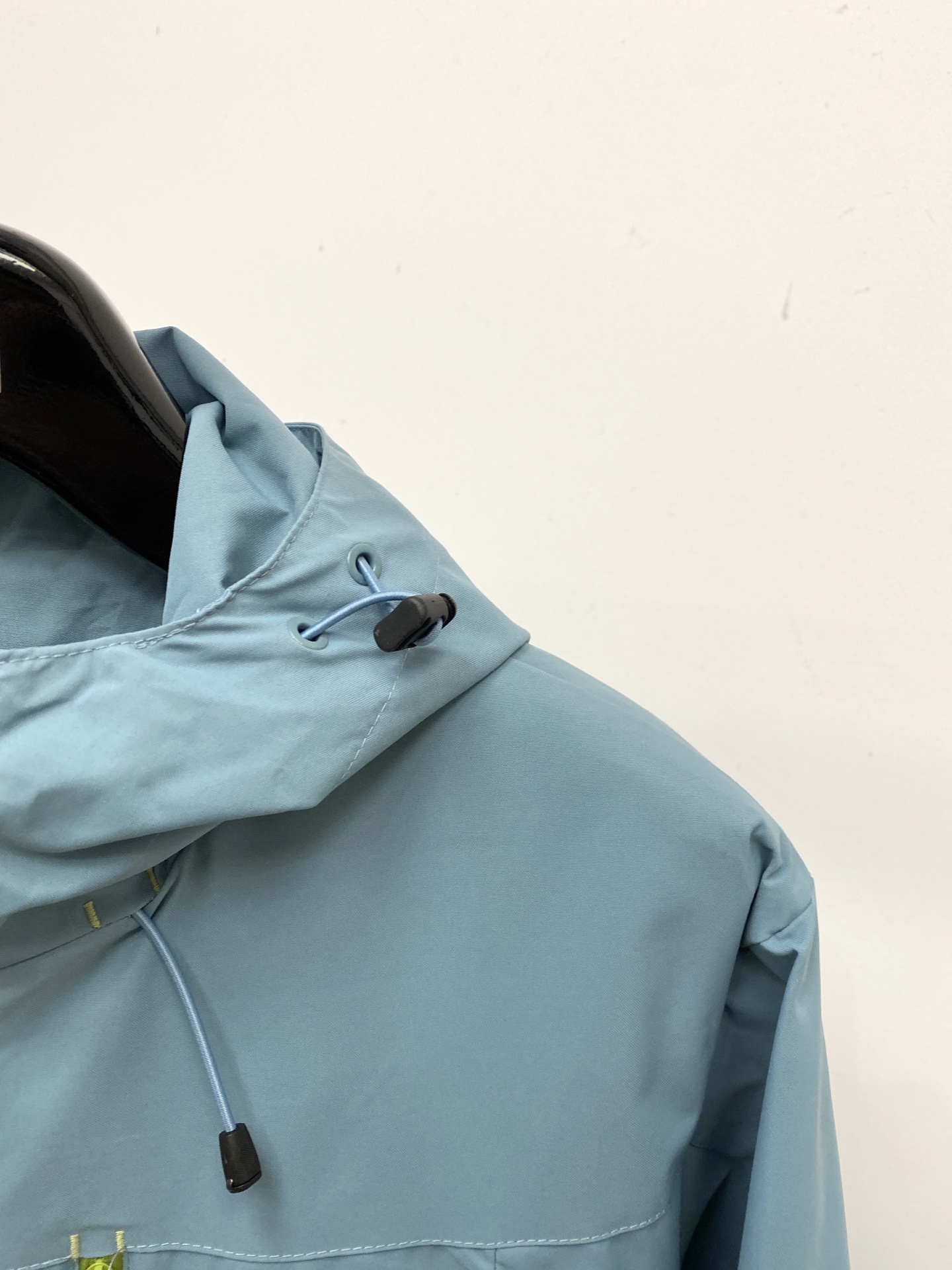 🌾退换！miu miu、2025新品夹克外套，时尚帅气，简约百搭款，胸前顶级印胶字母logo，定制原版面