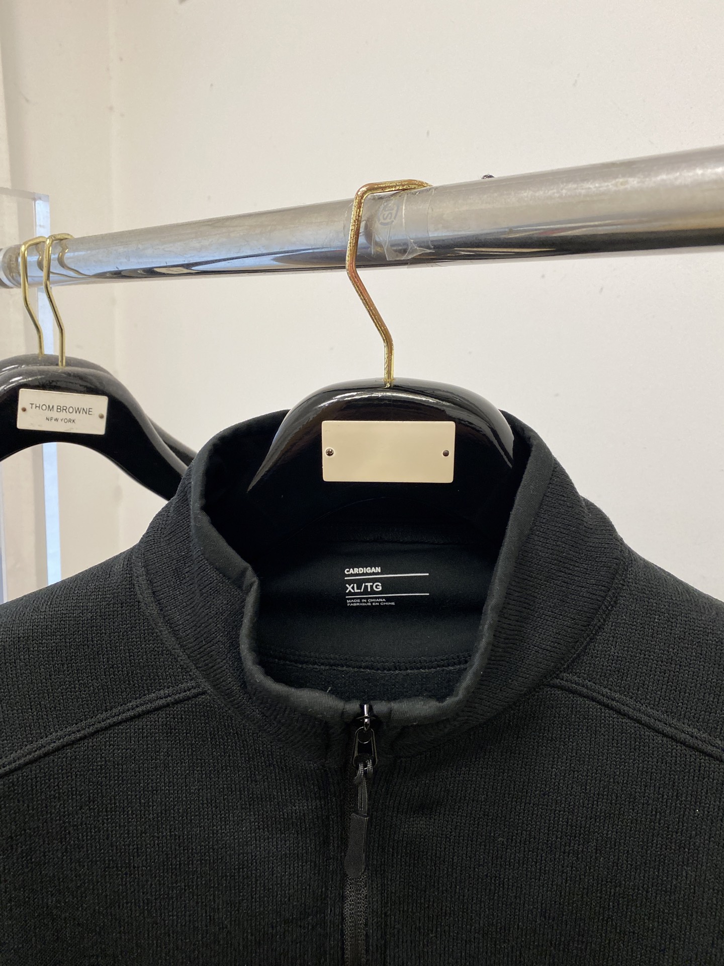 🌾退换！ 石头岛、2025新品卫衣外套，帅气时尚，胸前精致刺绣图案字母logo，简约百搭款。面料棉 不仅