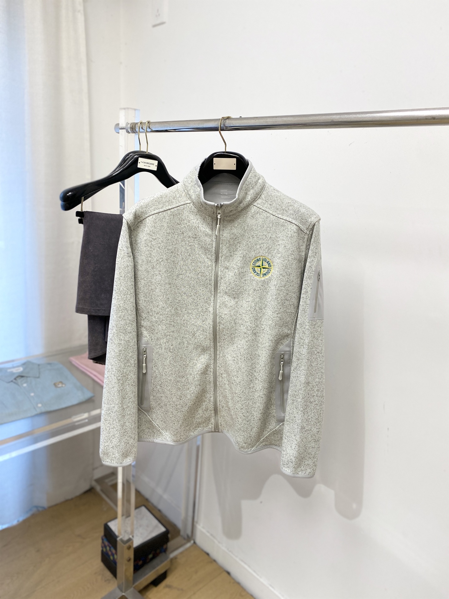 🌾退换！ 石头岛、2025新品卫衣外套，帅气时尚，胸前精致刺绣图案字母logo，简约百搭款。面料棉 不仅