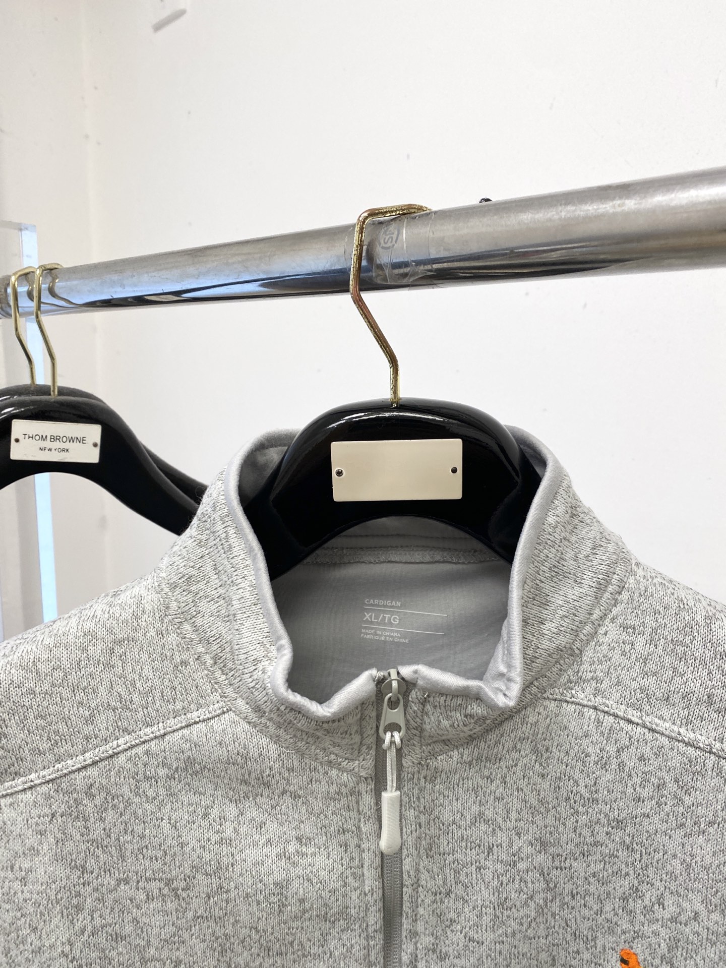 🌾退换！ 始祖鸟、2025新品卫衣外套，帅气时尚，胸前精致刺绣图案字母logo，简约百搭款。面料棉 不仅