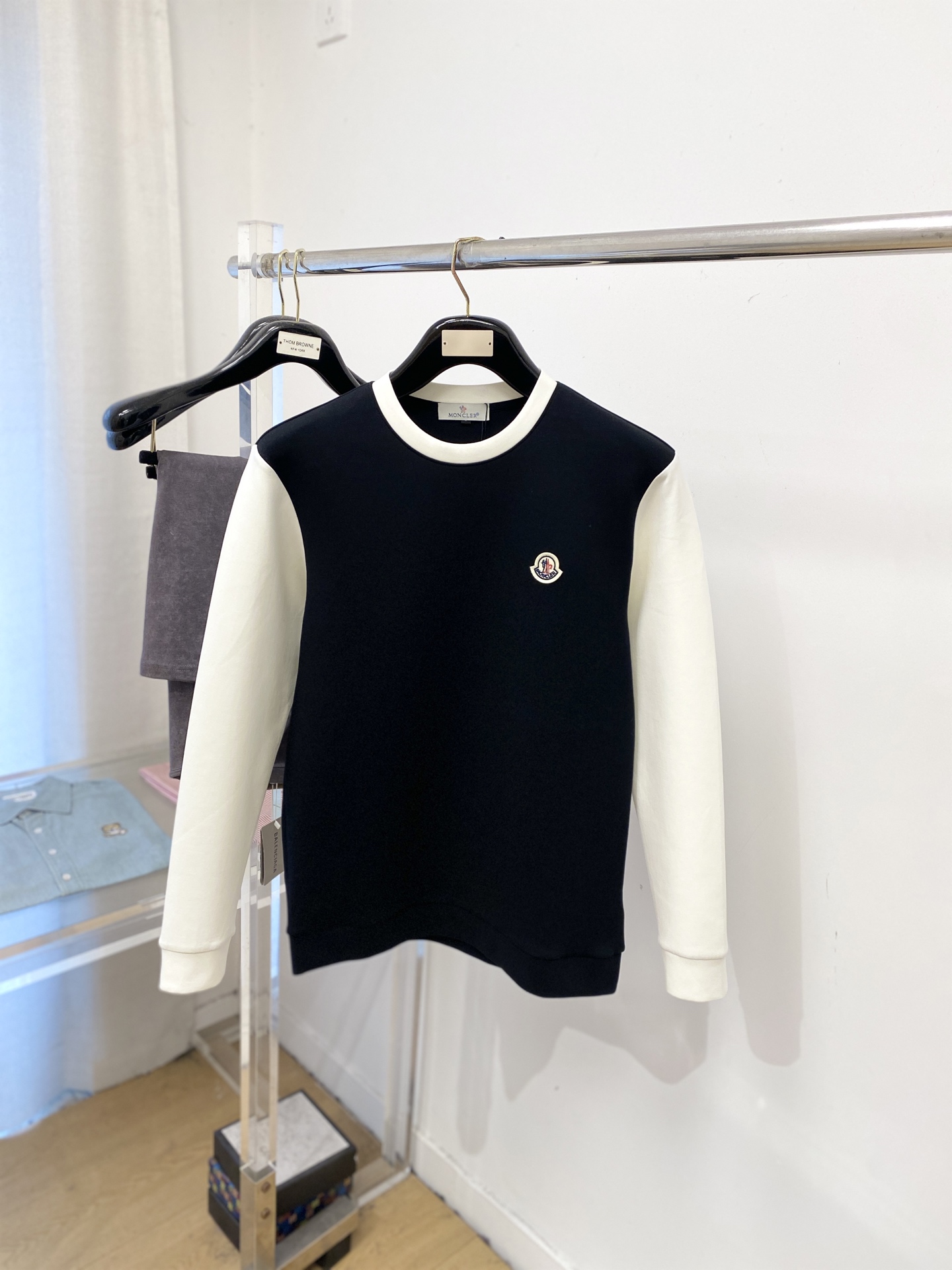 🌾退换！ 蒙口、2025新品长袖卫衣，帅气时尚，胸前刺绣装饰图案logo，简约百搭款。面料棉 不仅挺括，