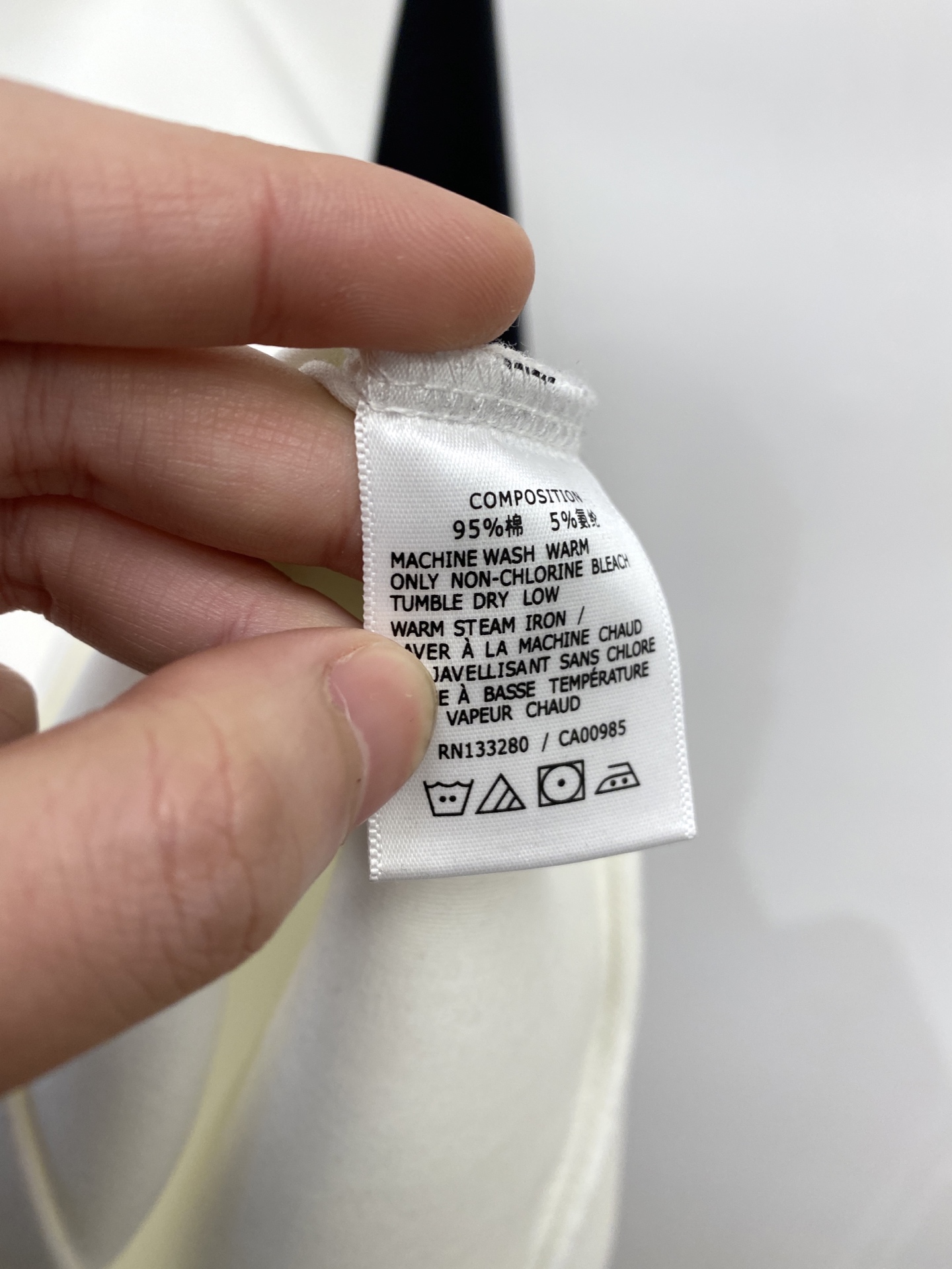 ￼ 🌾退换！ 蒙口、2025新品长袖卫衣，帅气时尚，胸前刺绣装饰图案logo，简约百搭款。面料棉 不仅挺