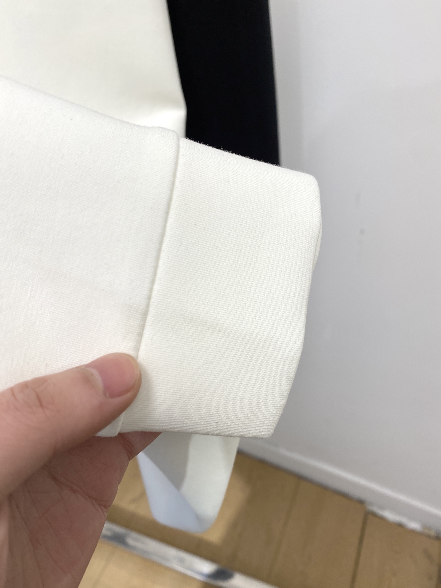 ￼ 🌾退换！ 蒙口、2025新品长袖卫衣，帅气时尚，胸前刺绣装饰图案logo，简约百搭款。面料棉 不仅挺