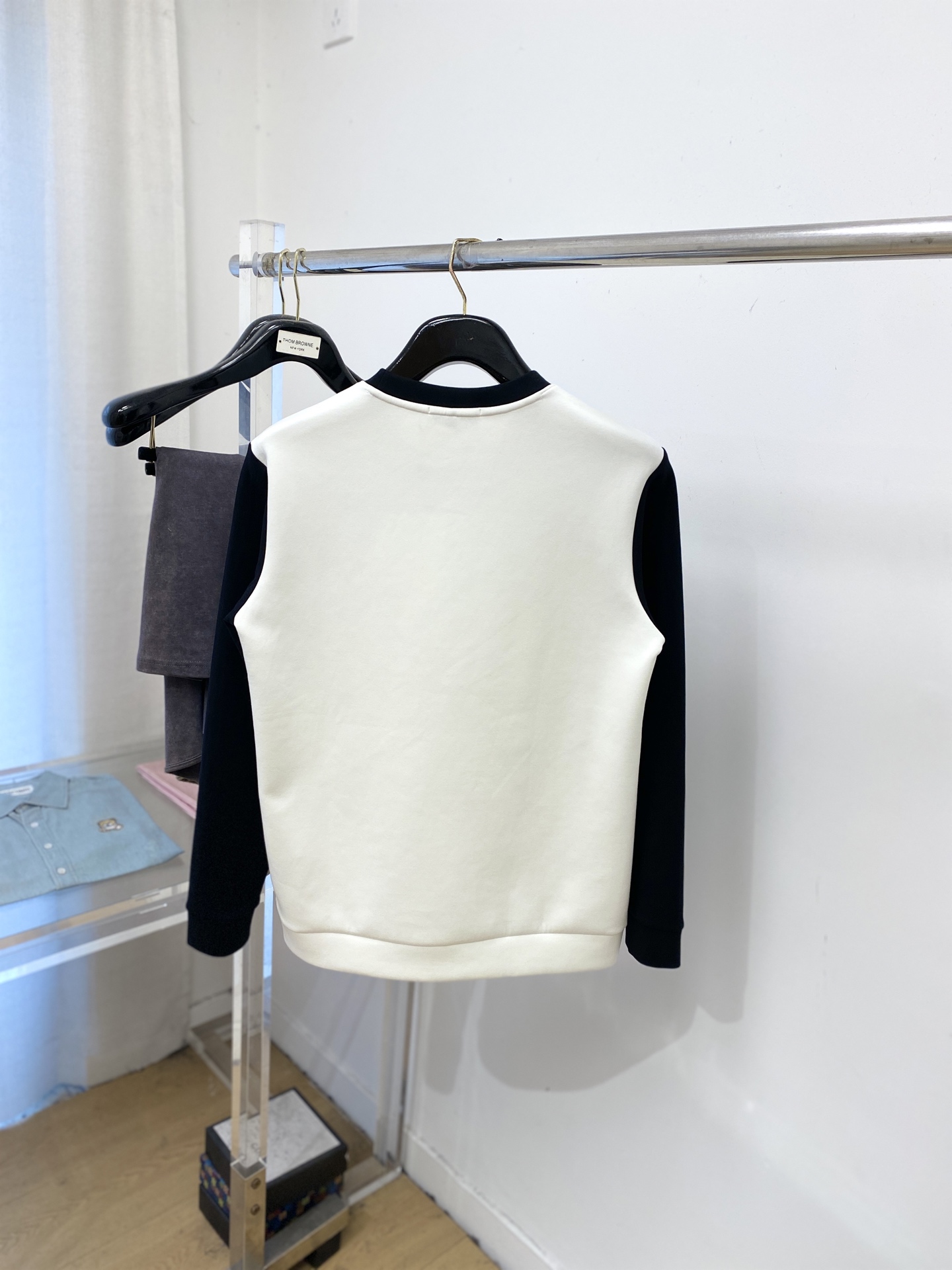 ￼ 🌾退换！ 蒙口、2025新品长袖卫衣，帅气时尚，胸前刺绣装饰图案logo，简约百搭款。面料棉 不仅挺