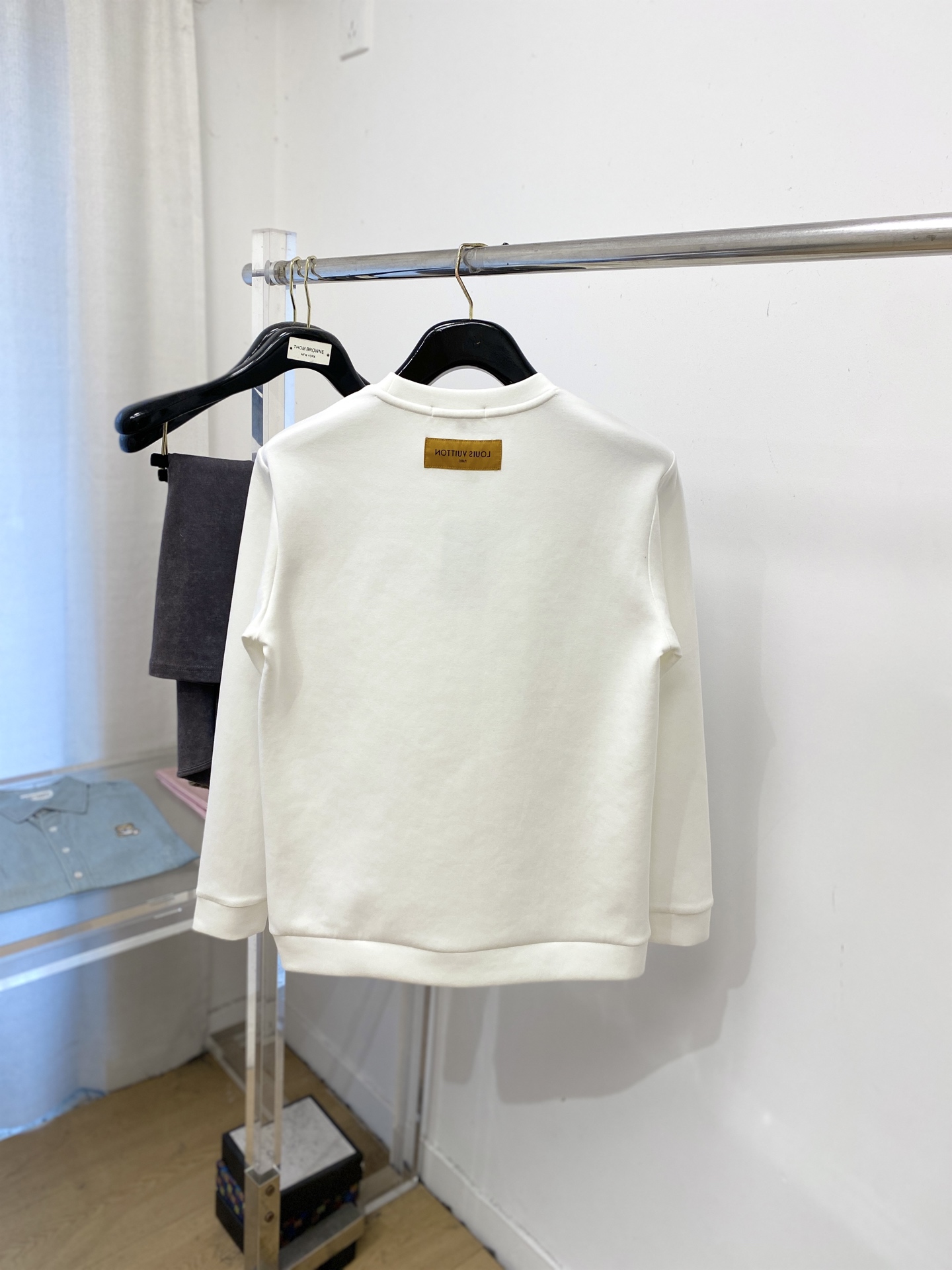 🌾退换！ 路易威登、2025新品长袖卫衣，帅气时尚，胸前顶级印花字母图案logo，简约百搭款。面料棉 不