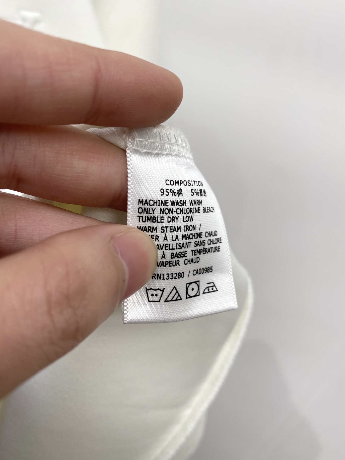 🌾退换！ 路易威登、2025新品长袖卫衣，帅气时尚，胸前设计凹凸字母logo，简约百搭款。面料棉 不仅挺