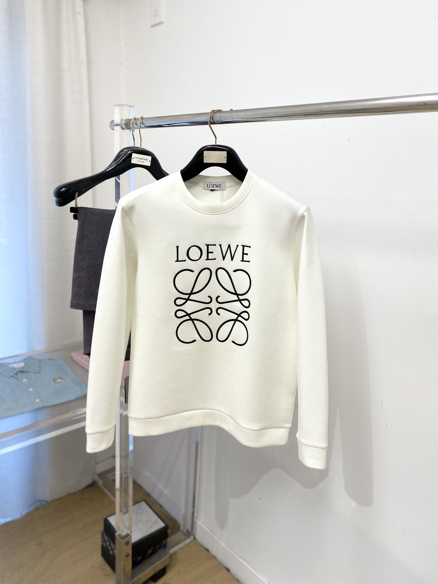 🌾退换！ 罗意威、2025新品长袖卫衣，帅气时尚，胸前精致刺绣图案字母logo，简约百搭款。面料棉 不仅