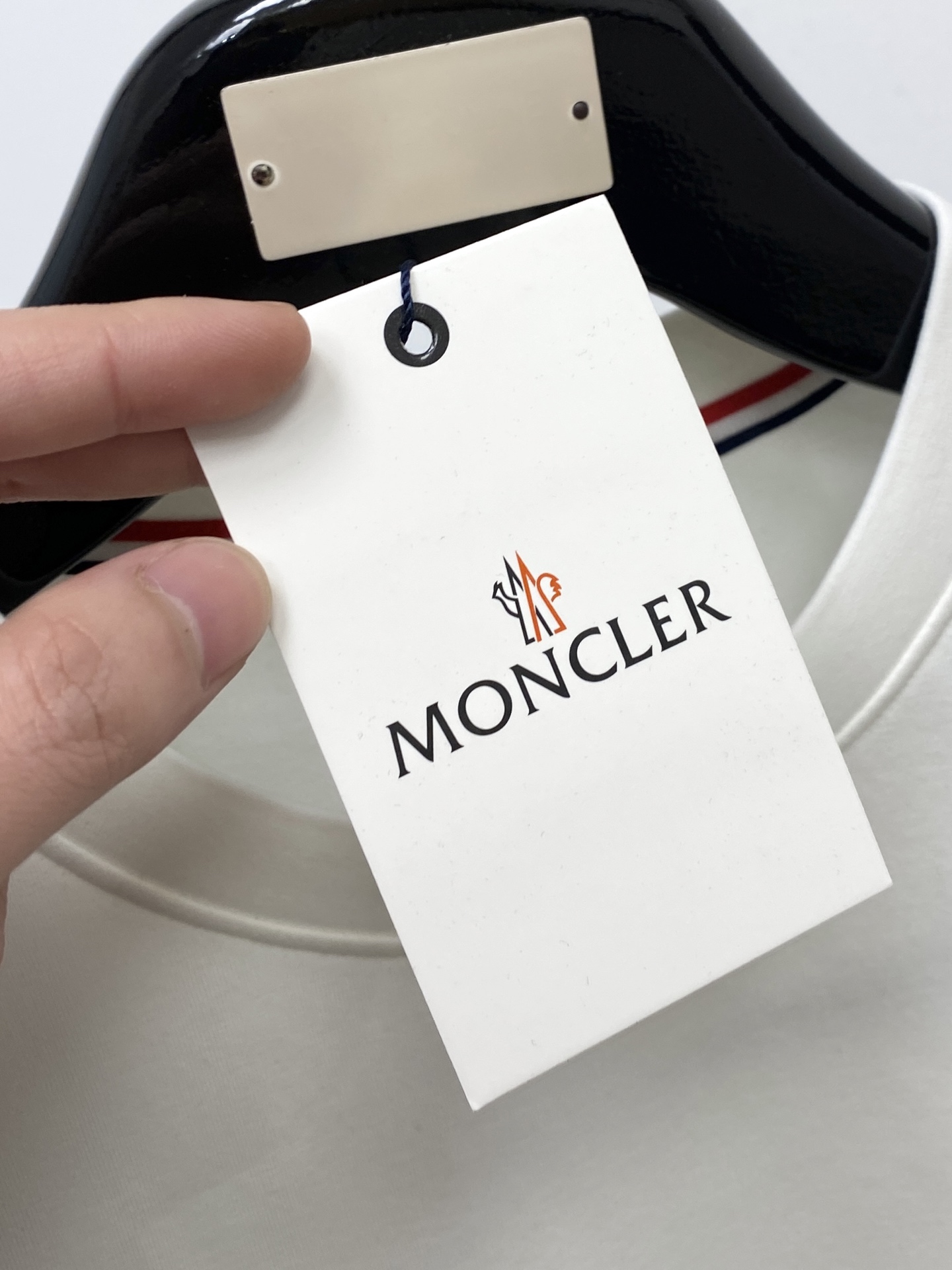 🌾退换！ 蒙口、2025新品长袖卫衣，帅气时尚，胸前精致刺绣图案logo，简约百搭款。面料棉 不仅挺括，