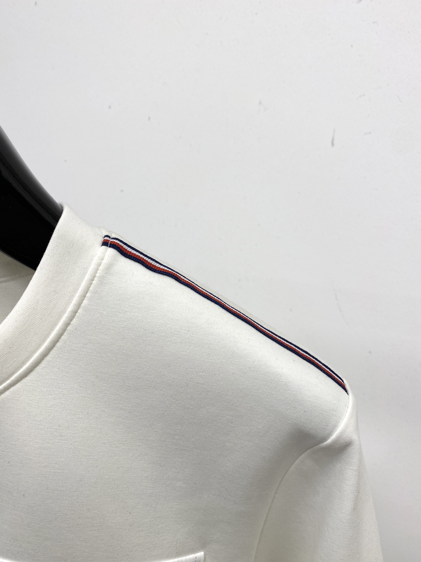 🌾退换！ 蒙口、2025新品长袖卫衣，帅气时尚，胸前刺绣装饰图案logo，简约百搭款。面料棉 不仅挺括，