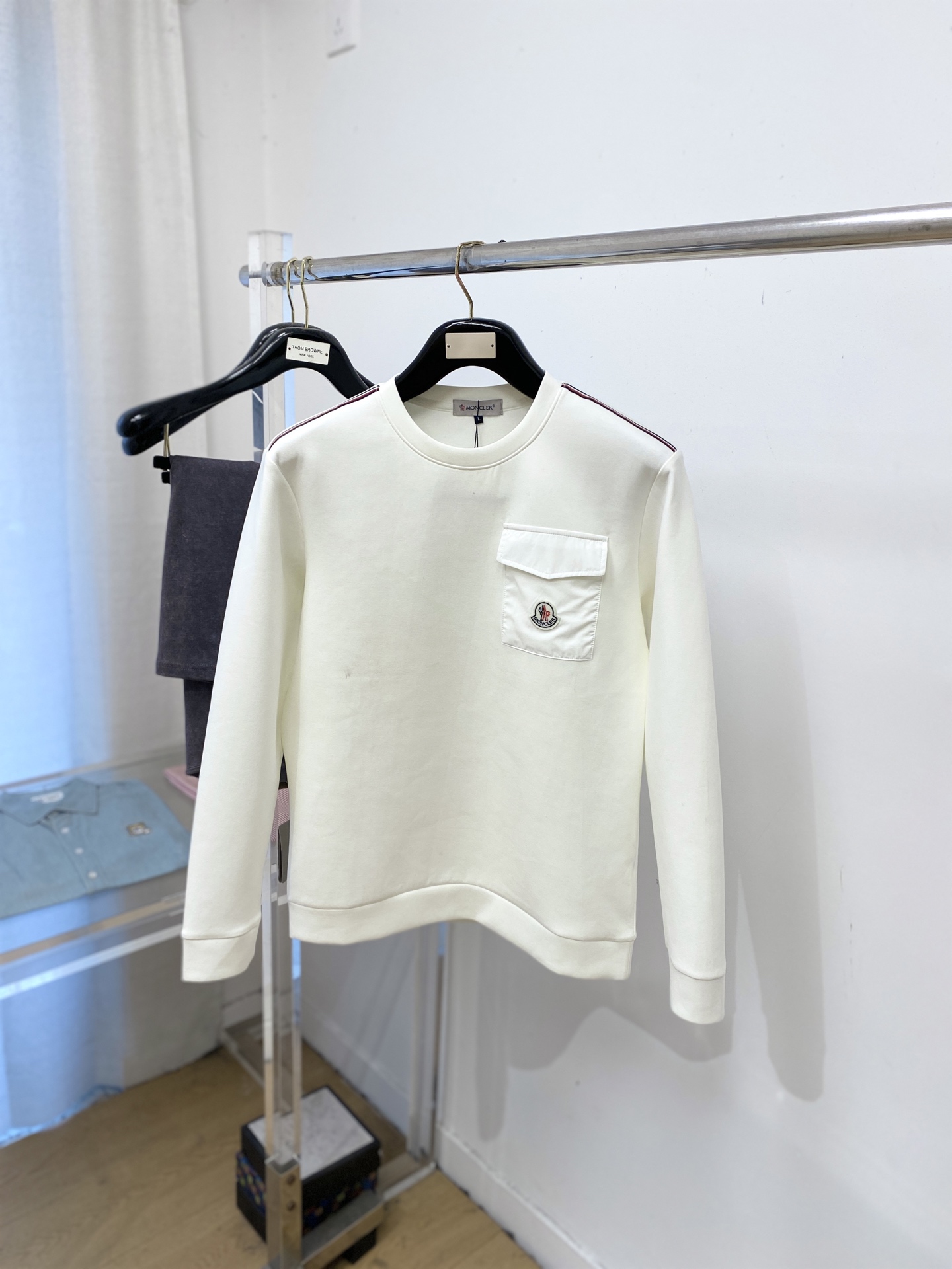 🌾退换！ 蒙口、2025新品长袖卫衣，帅气时尚，胸前刺绣装饰图案logo，简约百搭款。面料棉 不仅挺括，