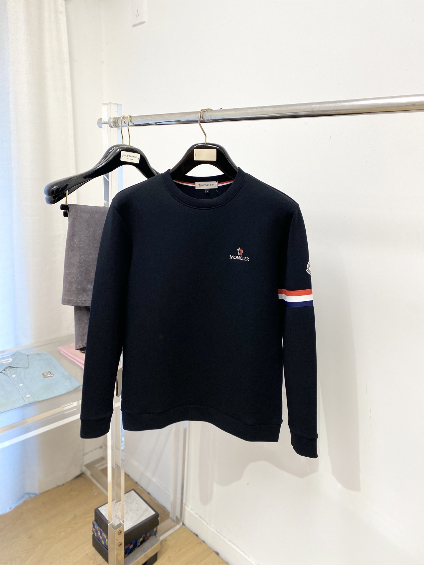 🌾退换！ 蒙口、2025新品长袖卫衣，帅气时尚，胸前精致刺绣字母图案logo，简约百搭款。面料棉 不仅挺