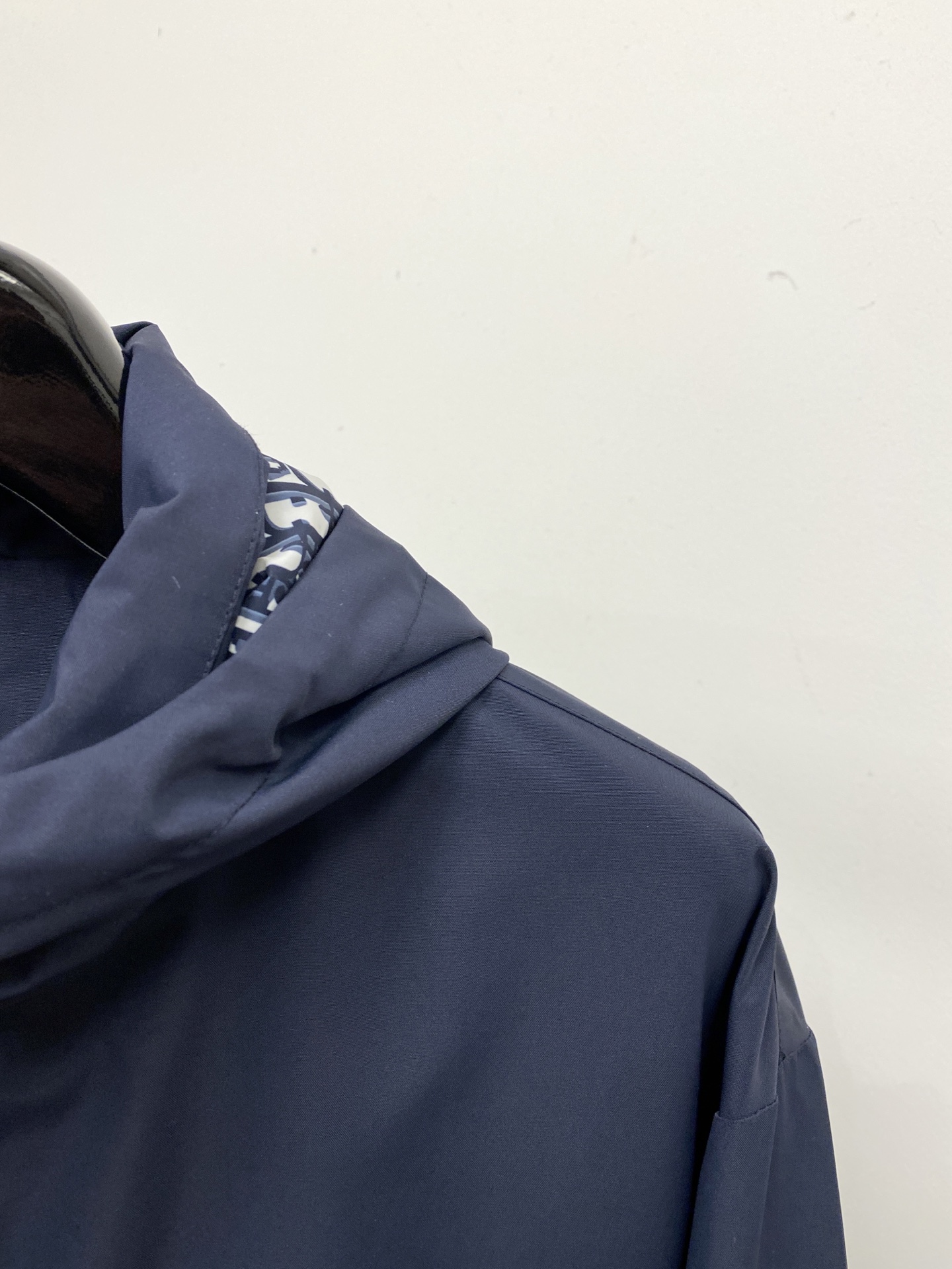 🌾退换！巴宝莉、2025新品夹克外套，时尚帅气，简约百搭款，胸前精致刺绣字母logo，定制原版面料，不仅